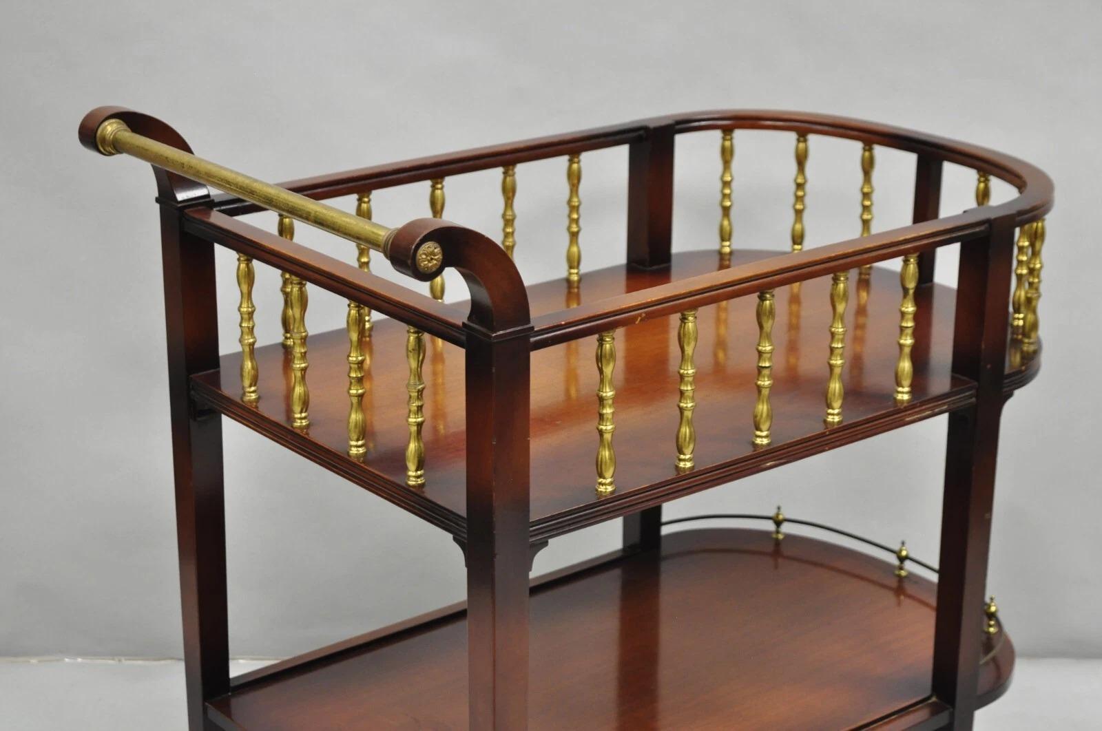 Vintage French Regency Mahogany 2 Tier Brass Gallery Rolling Bar Cart Server Regencia en venta
