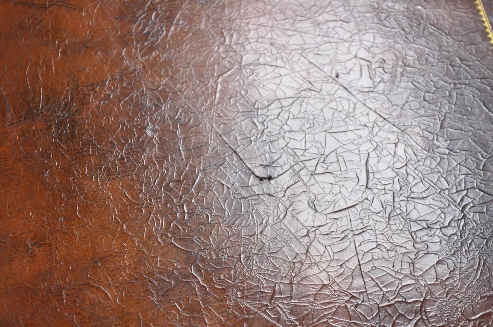 Tavolino da caffè con gambe a sciabola in mogano d'epoca della Reggenza francese attr Weiman in vendita 2