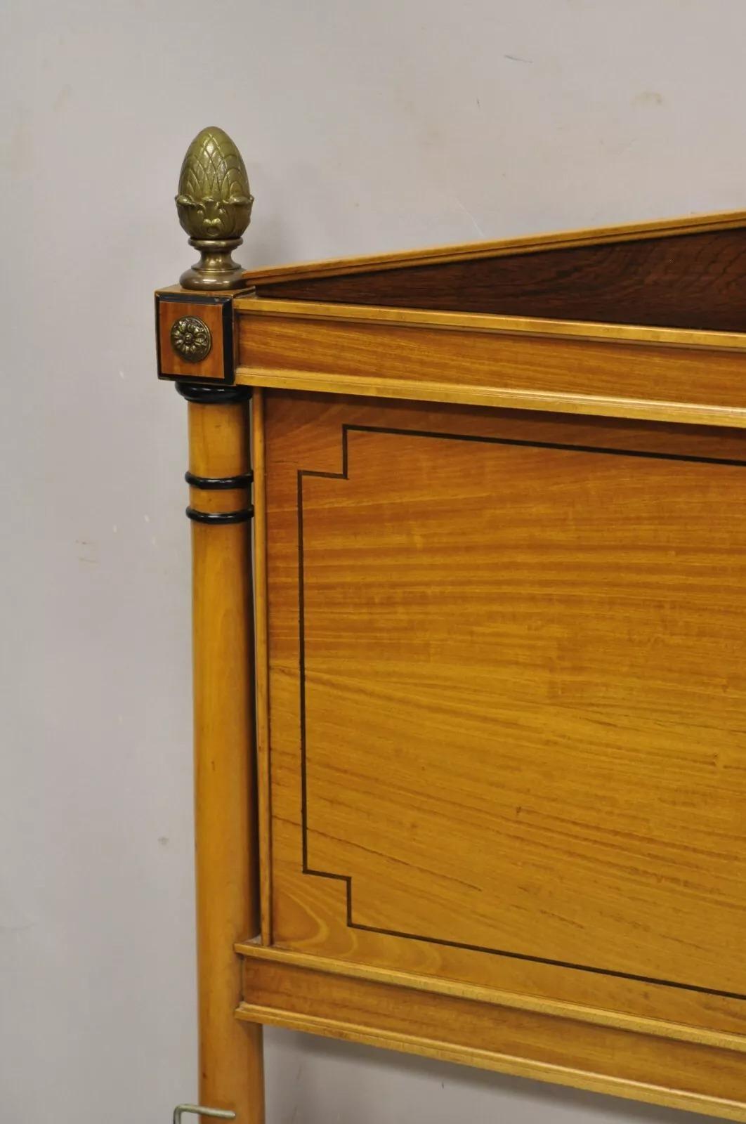 Regency Tête de lit King Size de style Régence française néoclassique en bois de rose et citronnier en vente