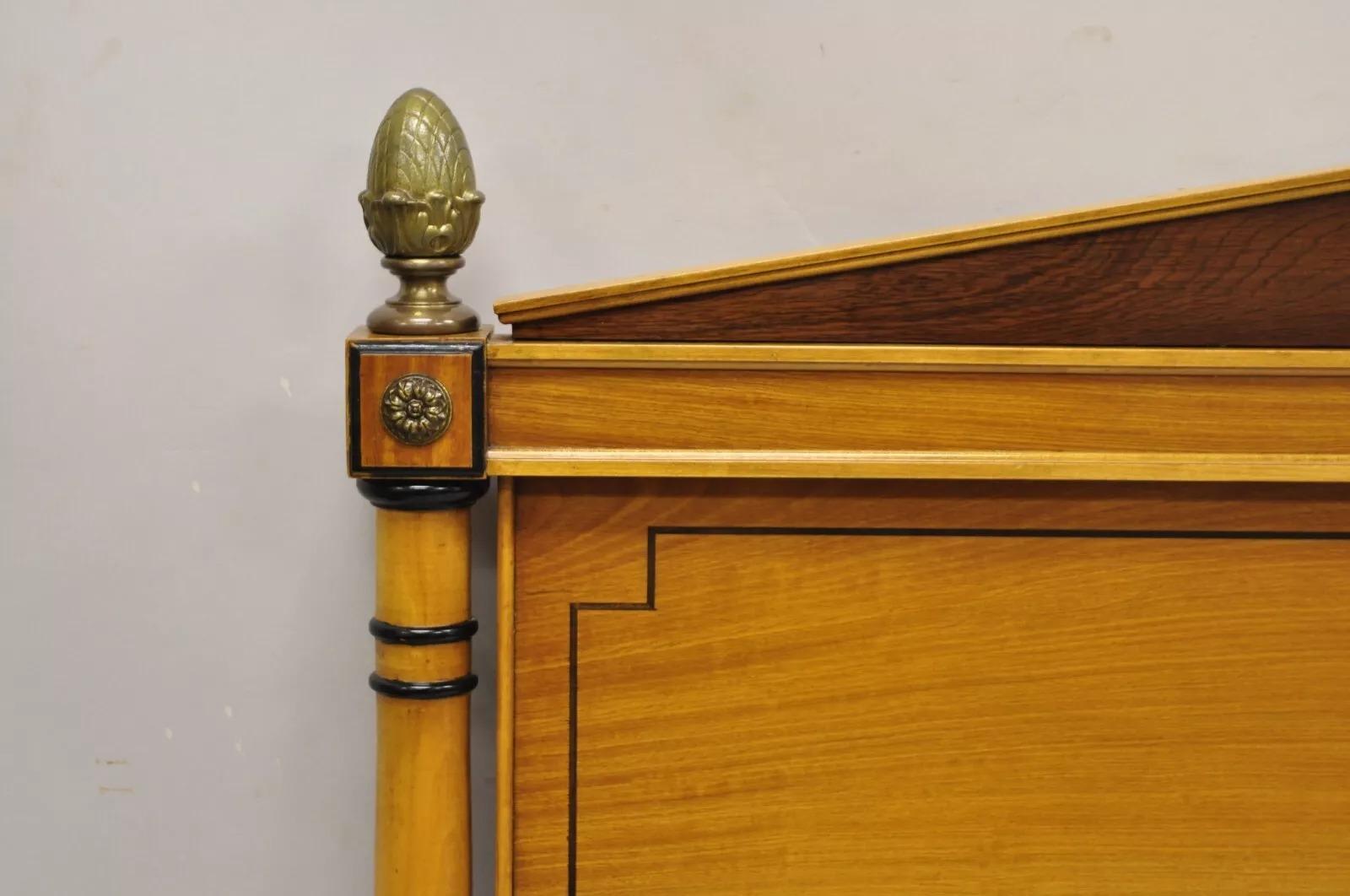 Inconnu Tête de lit King Size de style Régence française néoclassique en bois de rose et citronnier en vente
