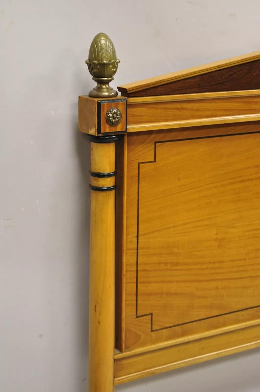 20ième siècle Tête de lit King Size de style Régence française néoclassique en bois de rose et citronnier en vente