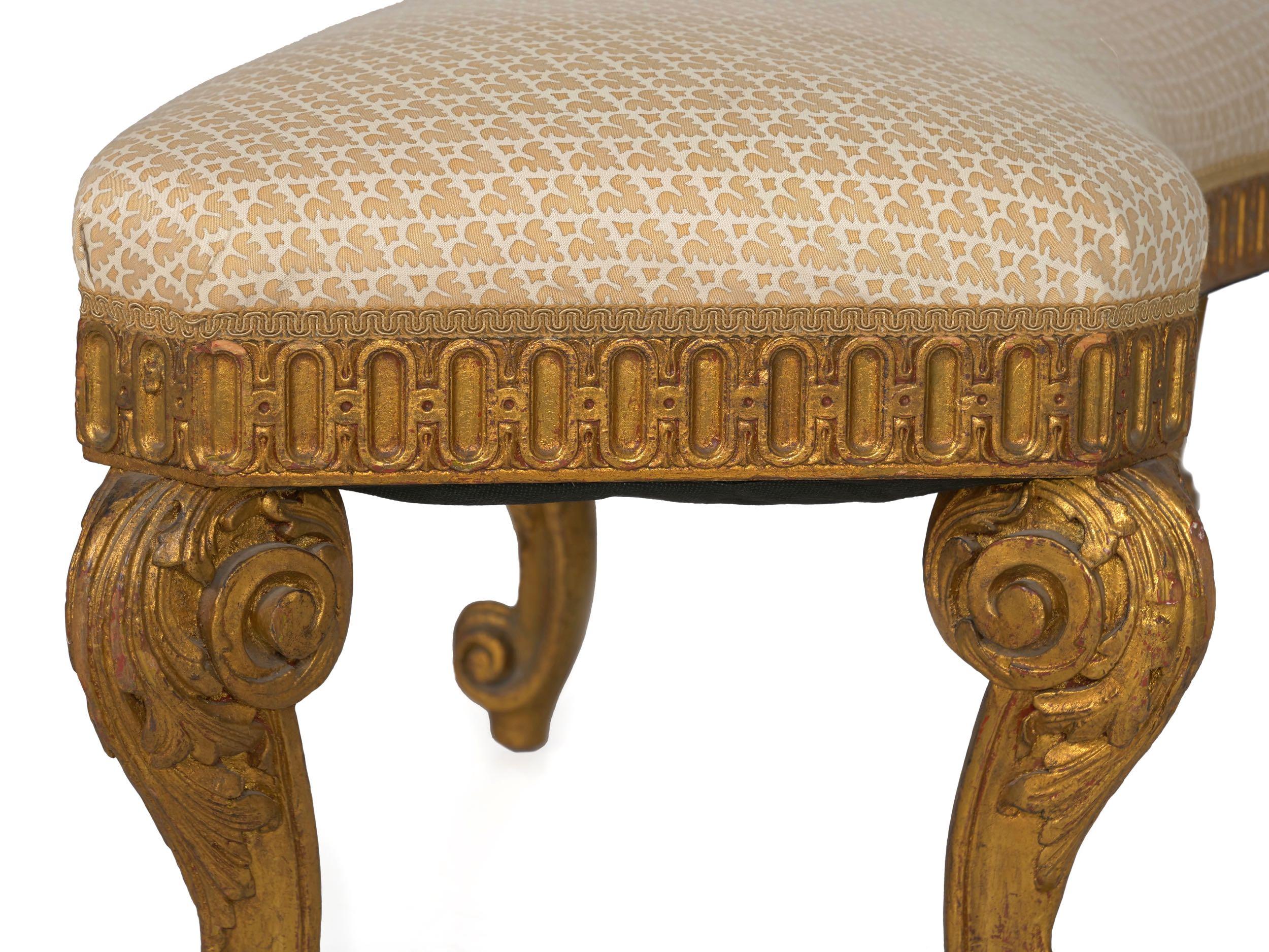 Vintage French Regency Style Carved Giltwood Foot Stool Bench, 20th Century 5