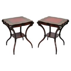 Vintage Französisch Regency-Stil rotes Leder Top Mahagoni Lampe End Tables - ein Paar