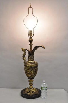 Vintage Französisch Renaissance große figurale Bronze Ewer Urne Krug Tischlampe