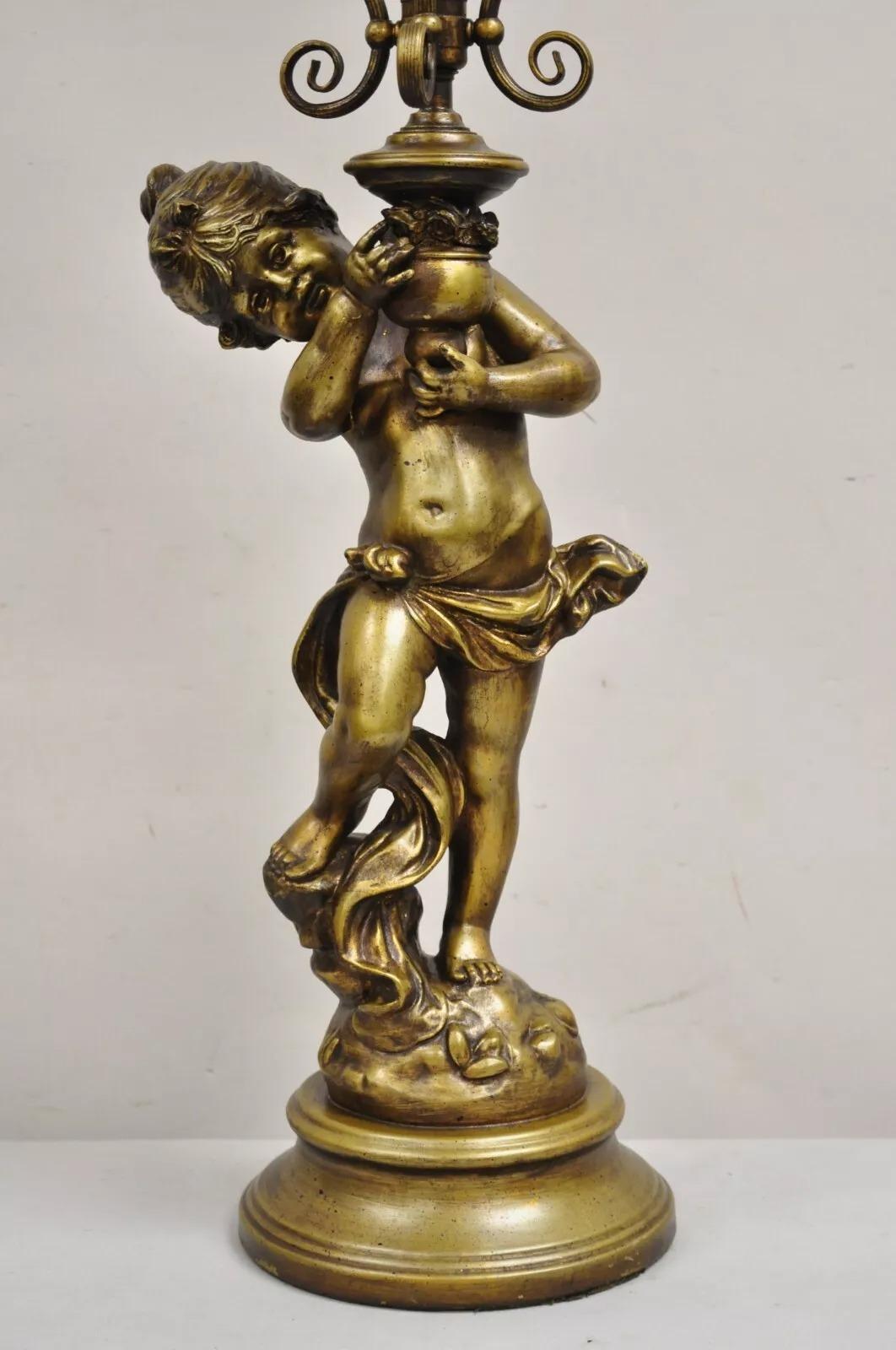 Lámpara de sobremesa Vintage French Renaissance Metal Figural Girl Cherub Putti Candelabra Renacimiento en venta