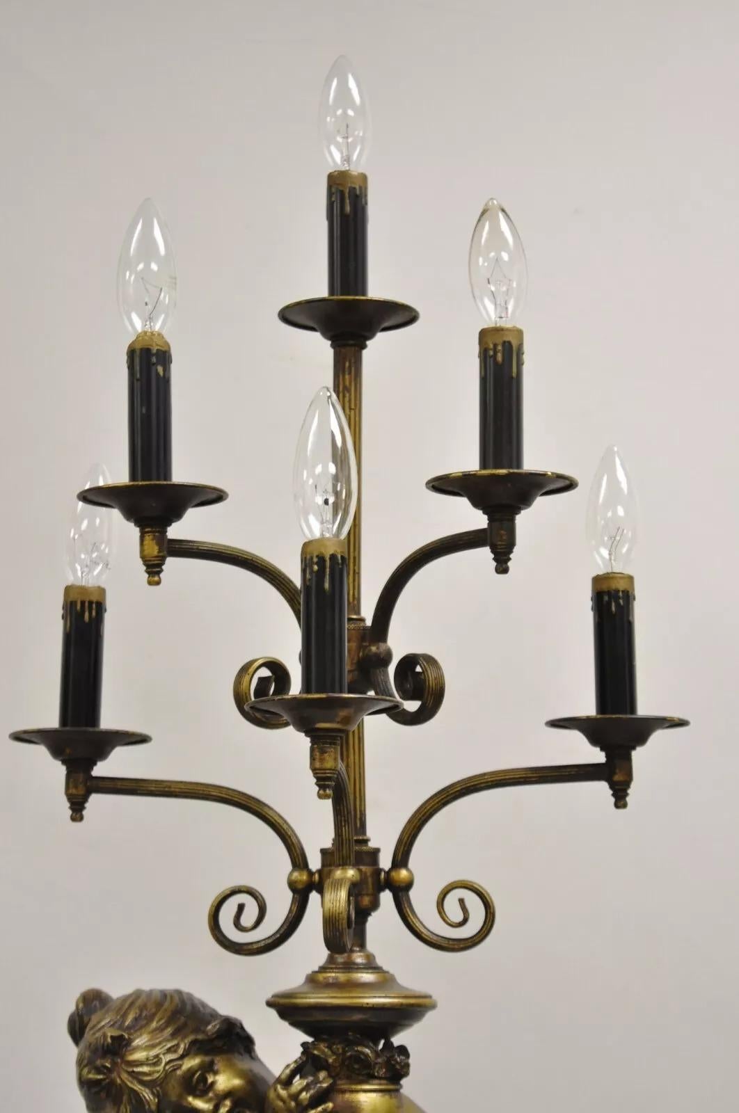 Lámpara de sobremesa Vintage French Renaissance Metal Figural Girl Cherub Putti Candelabra en Bueno estado para la venta en Philadelphia, PA