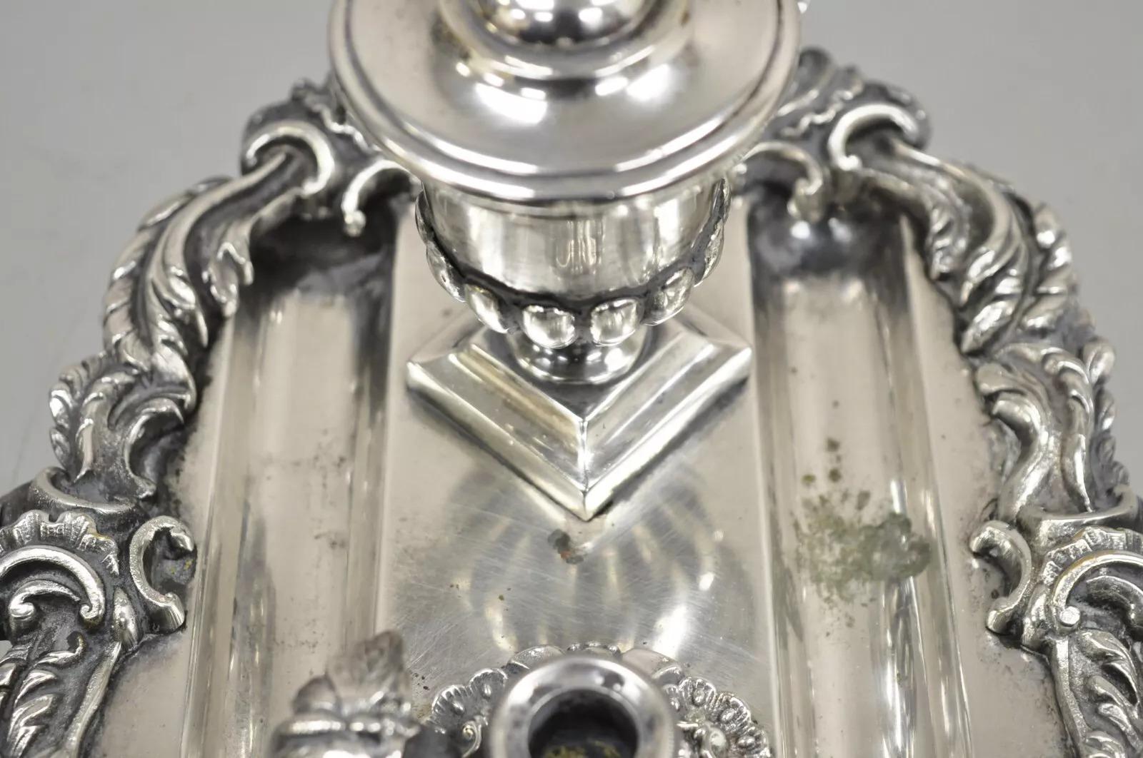 Plaqué argent Vintage French Renaissance Silver Plated Figural Italian Inkstand Desk Inkwell en vente