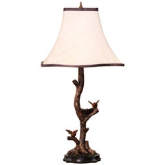 Lampe de bureau française vintage en résine noire en forme d'arbre de la Forêt-Noire avec oiseaux et nid