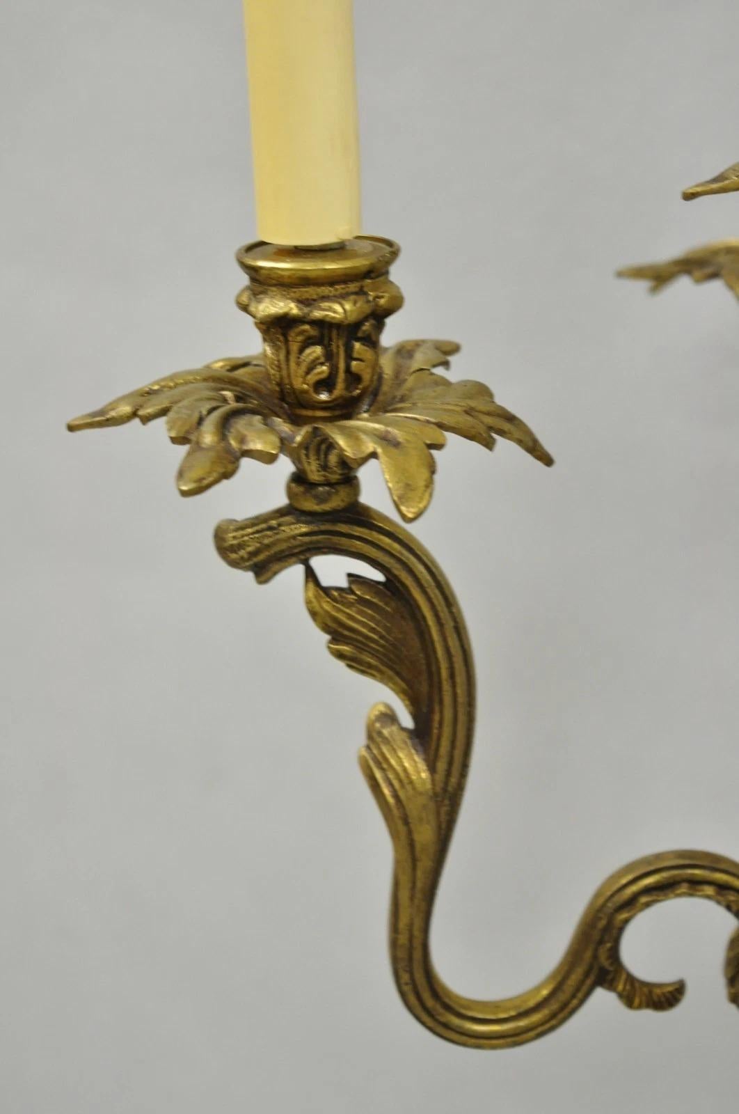 Vintage French Rococo Louis XV Brass Marble Figural Cherub Candelabra Table Lamp en vente 1