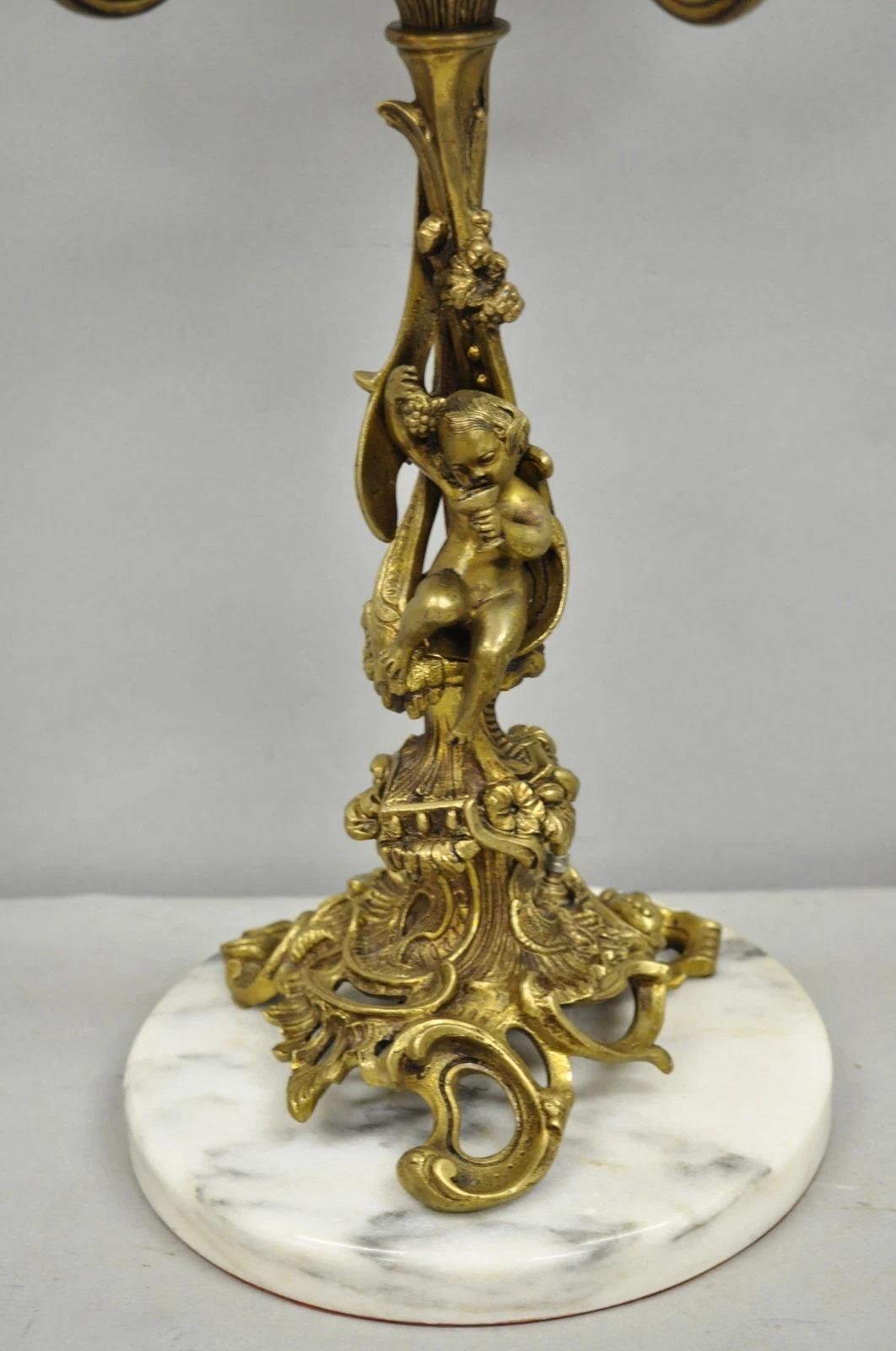 Vintage French Rococo Louis XV Brass Marble Figural Cherub Candelabra Table Lamp en vente 2