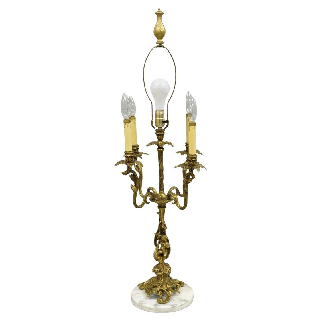 Vintage French Rococo Louis XV Brass Marble Figural Cherub Candelabra Table Lamp en vente