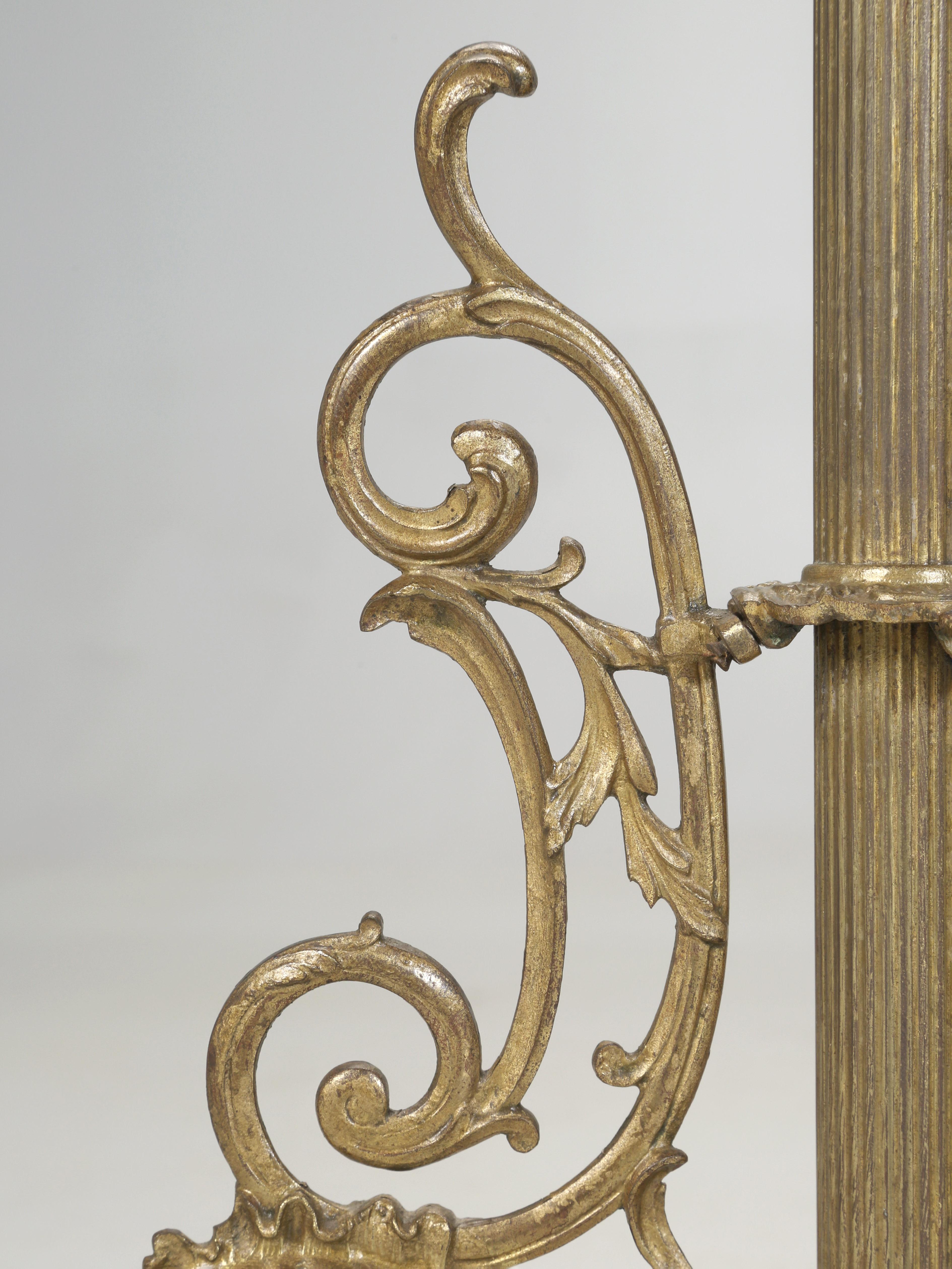 Lampada da terra dorata in stile French Rococo vintage con altezza regolabile in vendita 4