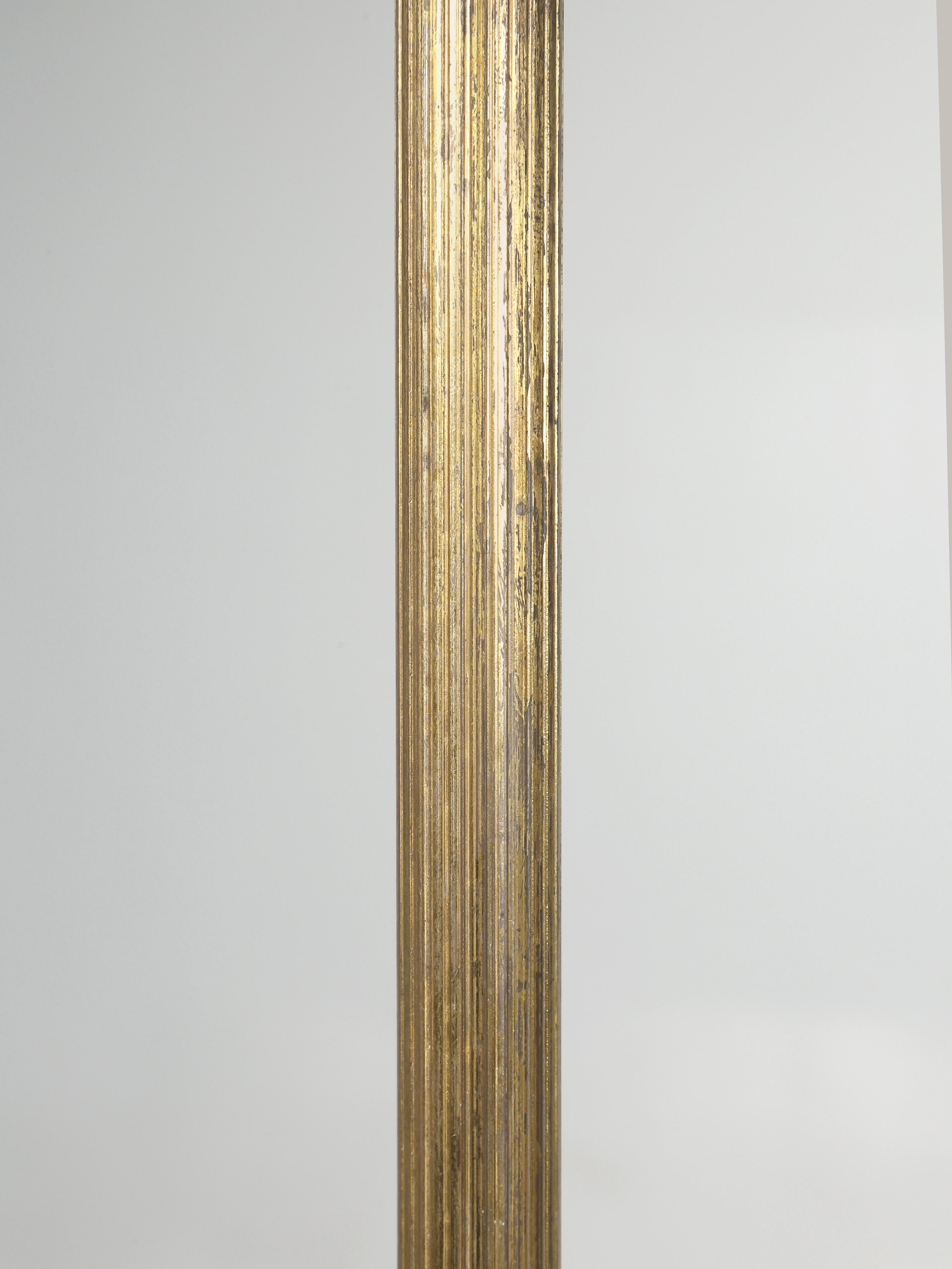 Calco Lampada da terra dorata in stile French Rococo vintage con altezza regolabile in vendita