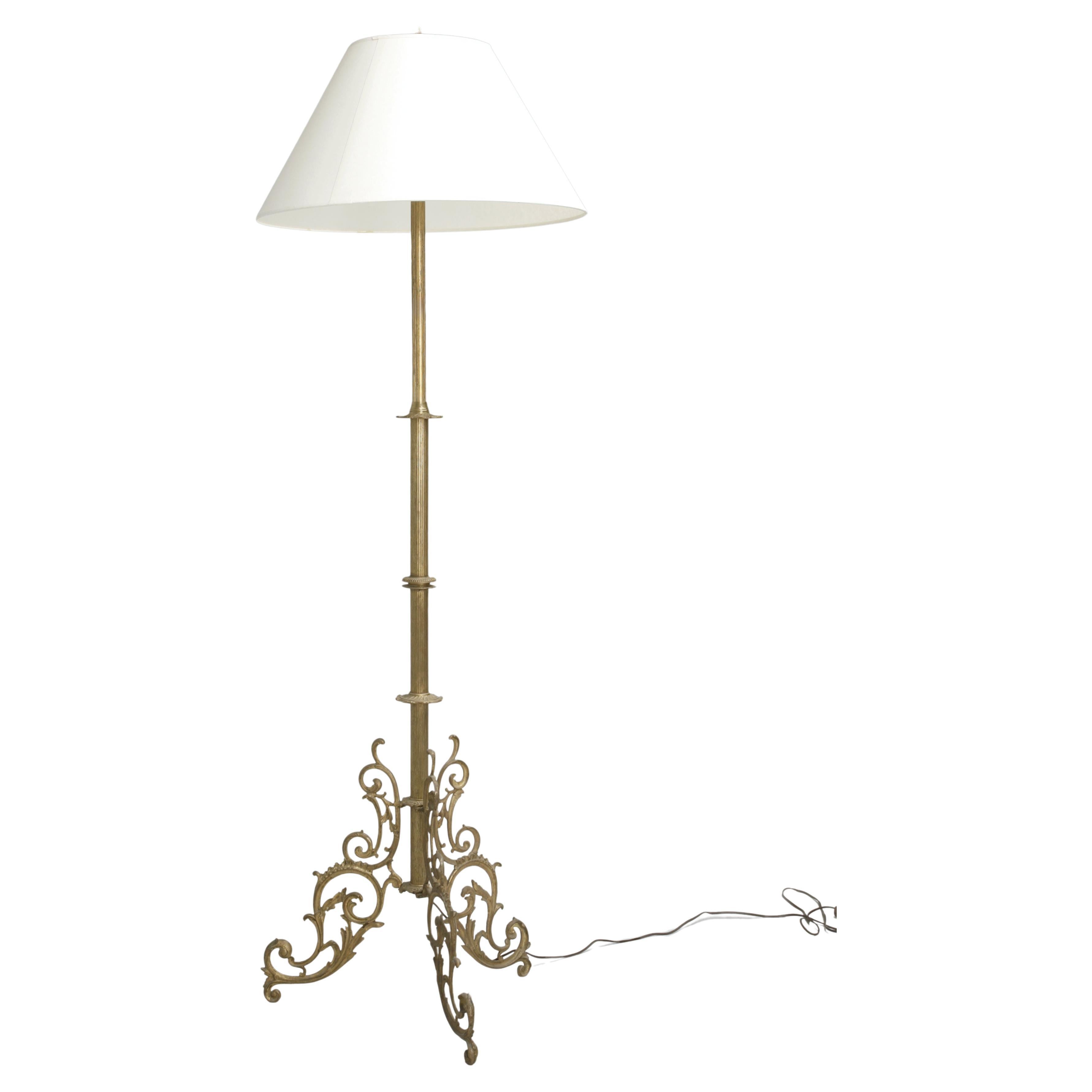 Lámpara de pie vintage French Rococo dorada de altura regulable
