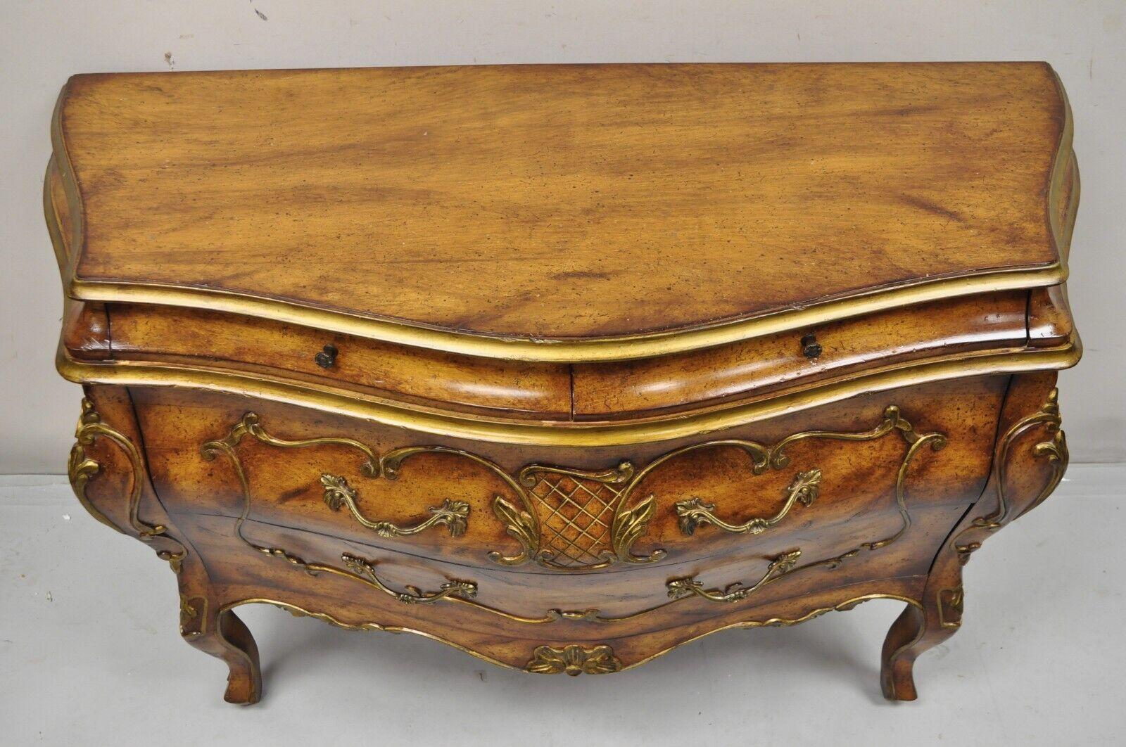 Vintage French Rococo Style Italian Bombe 4 Drawer Commode Chest Dresser In Good Condition In Philadelphia, PA