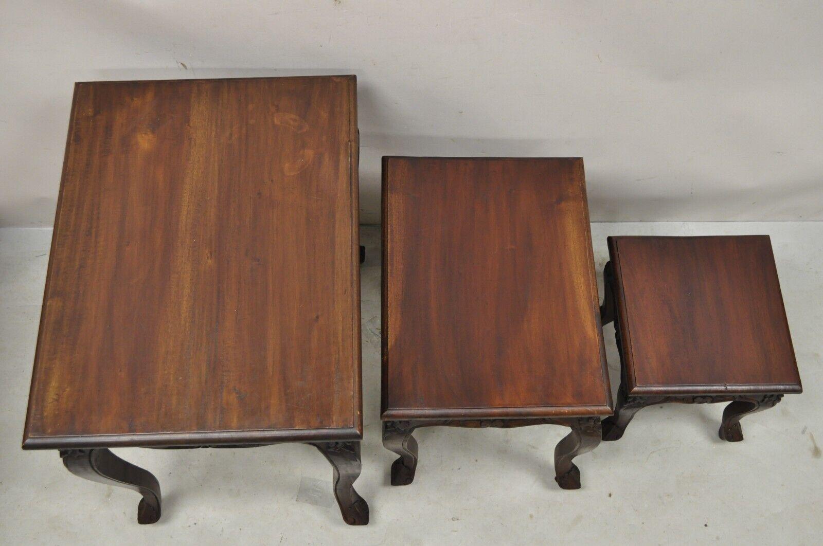 Vintage French Rococo Style Mahogany Nesting Side Tables - Set of 3 For Sale 1