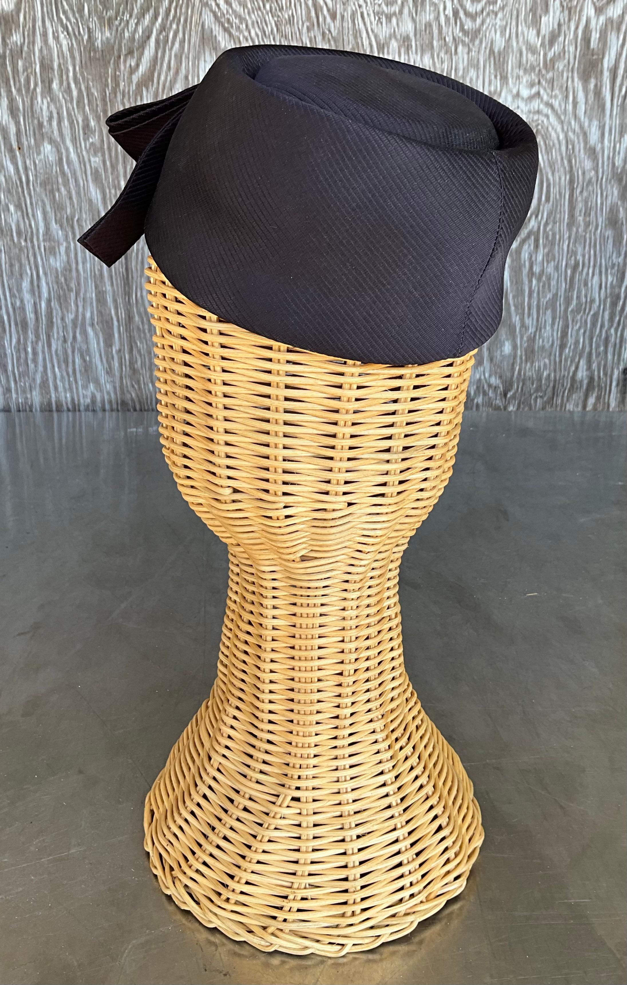 Vintage French Room Pillbox Hat For Sale 3