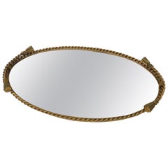 Vassoio ovale in ottone per vanità con specchio in corda e nappe francese d'epoca