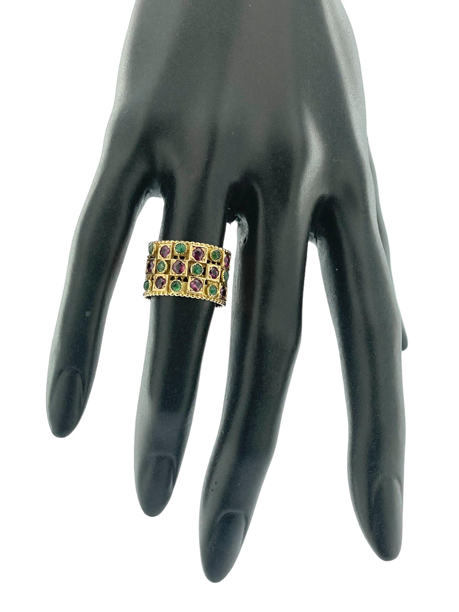 Vintage French Rose Gold Band Ring with Rubies and Emeralds In Good Condition For Sale In Esch sur Alzette, Esch-sur-Alzette