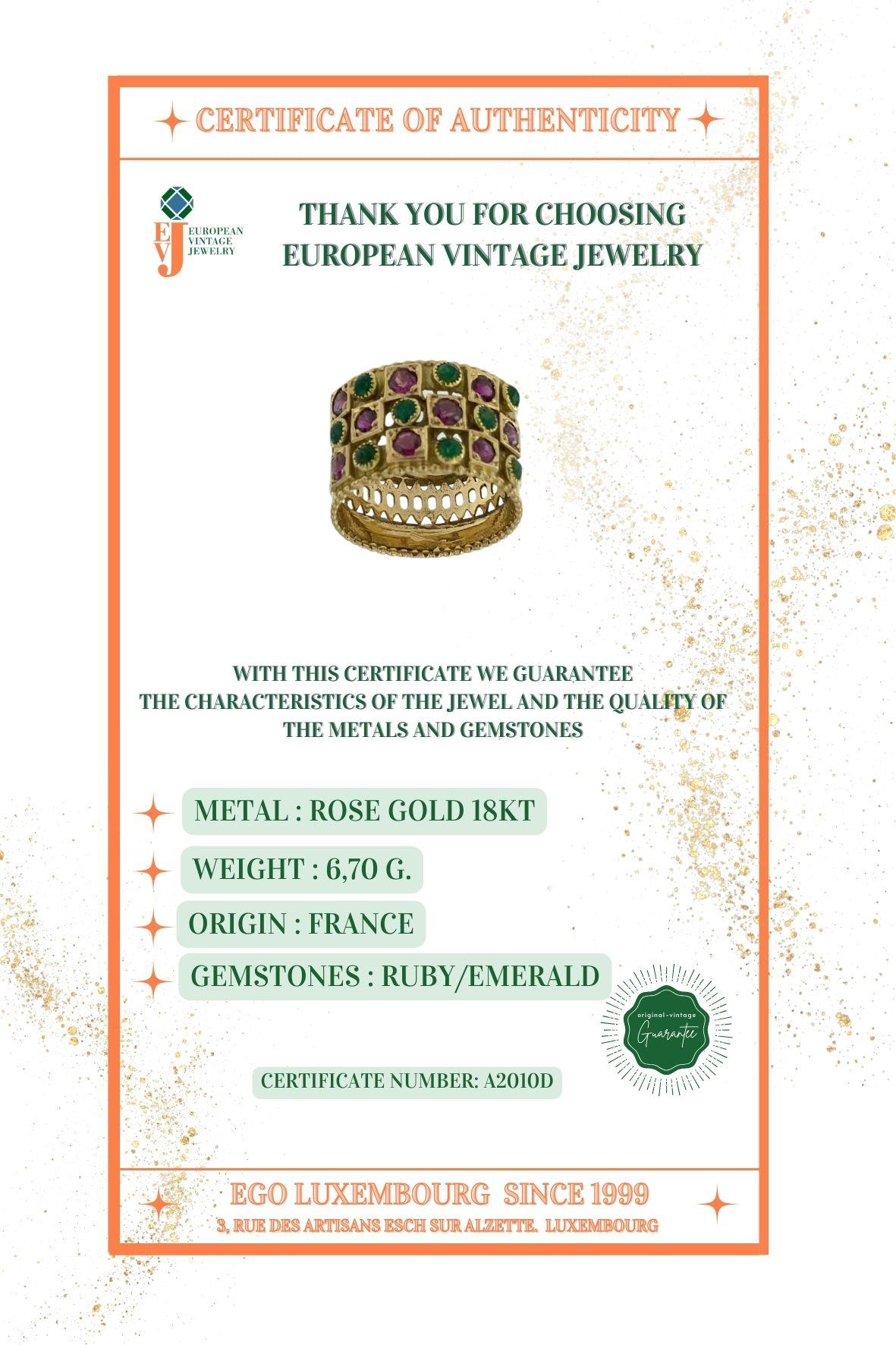 Vintage French Rose Gold Band Ring with Rubies and Emeralds For Sale 3