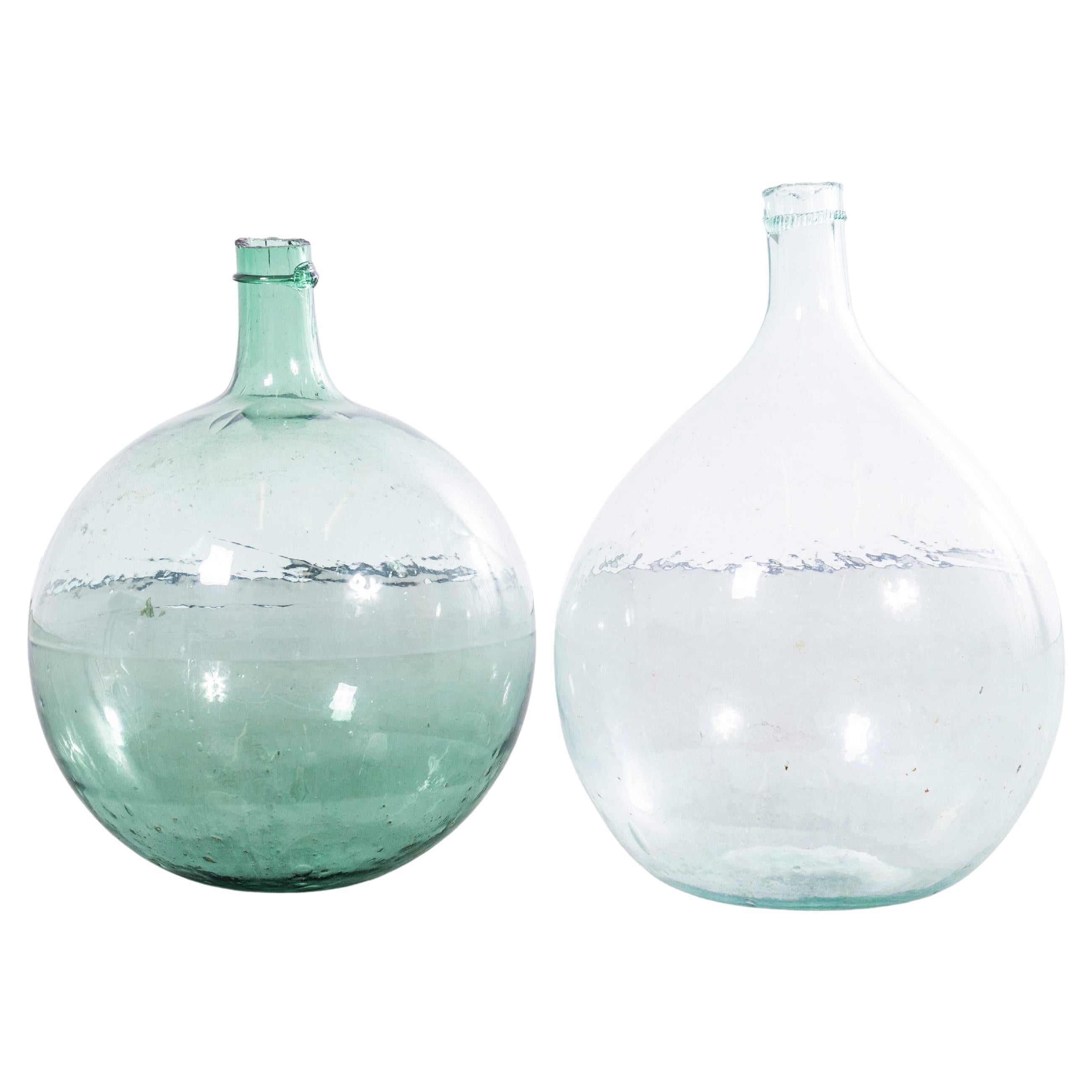 Pareja de damajuanas vintage francesas redondas de cristal transparente AND Light Green