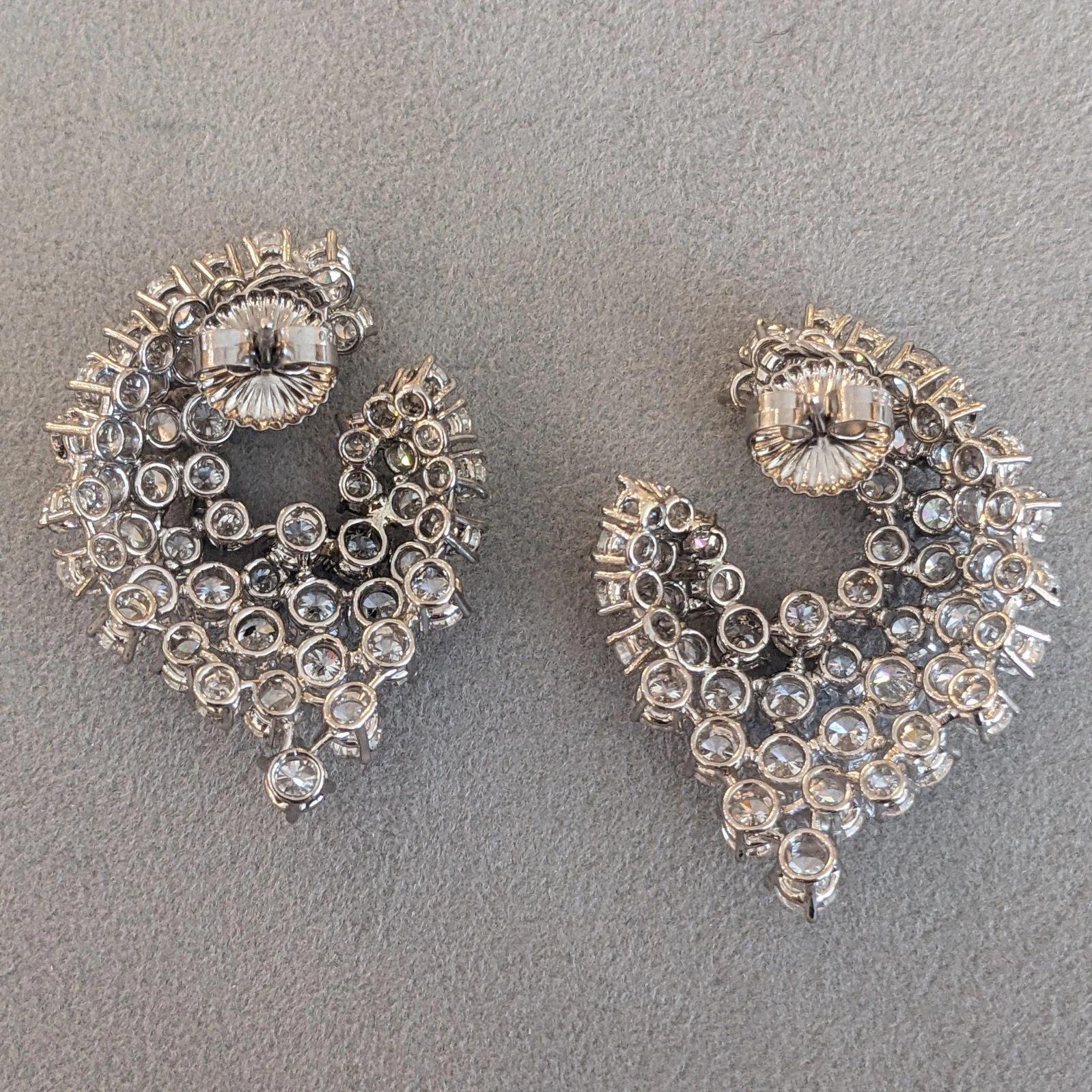 Vintage French Round Diamond Swirl Earrings 15.00 carat total weight in Platinum For Sale 1