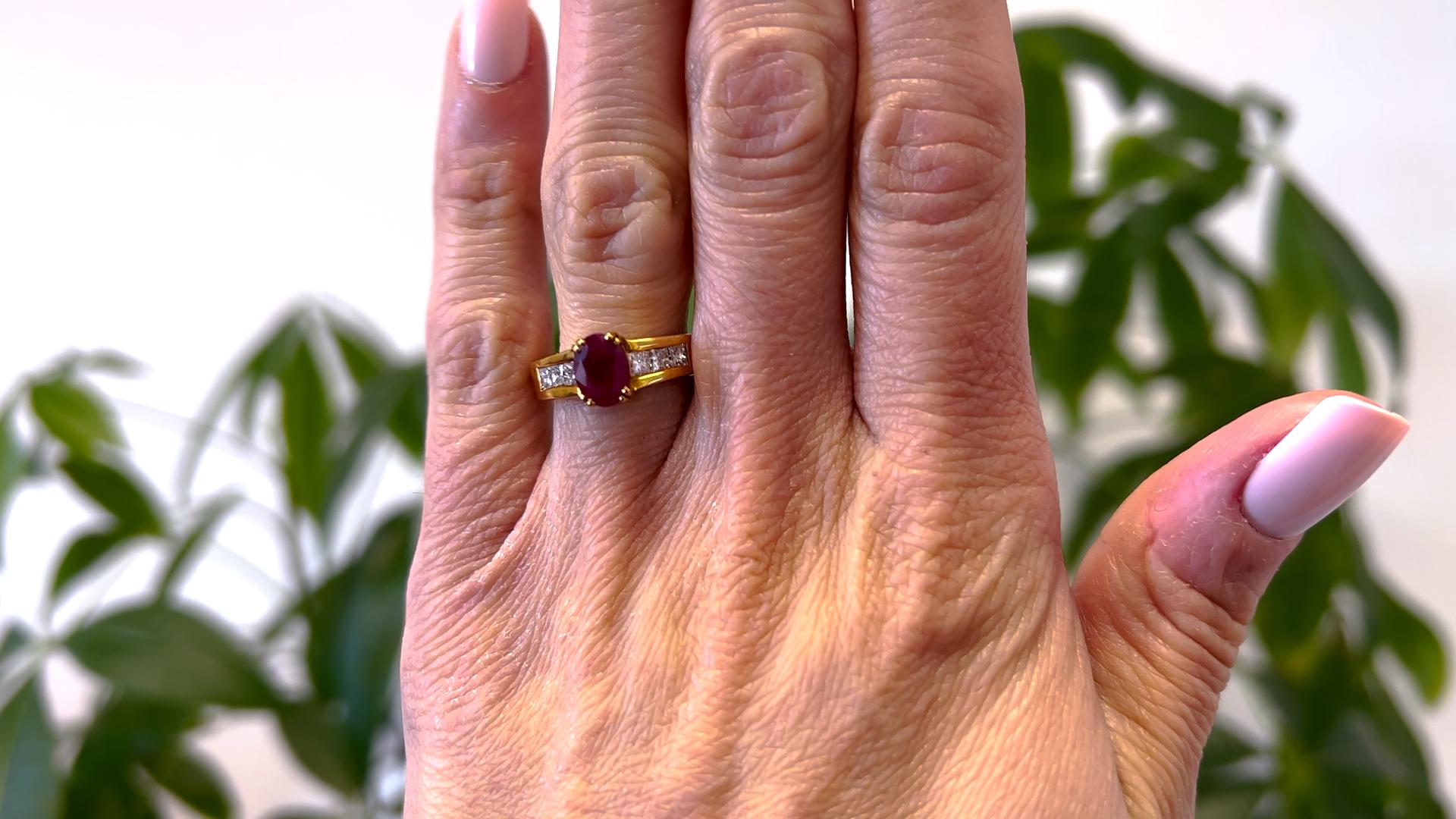 Mixed Cut Vintage French Ruby and Diamond 18k Yellow Gold Ring For Sale