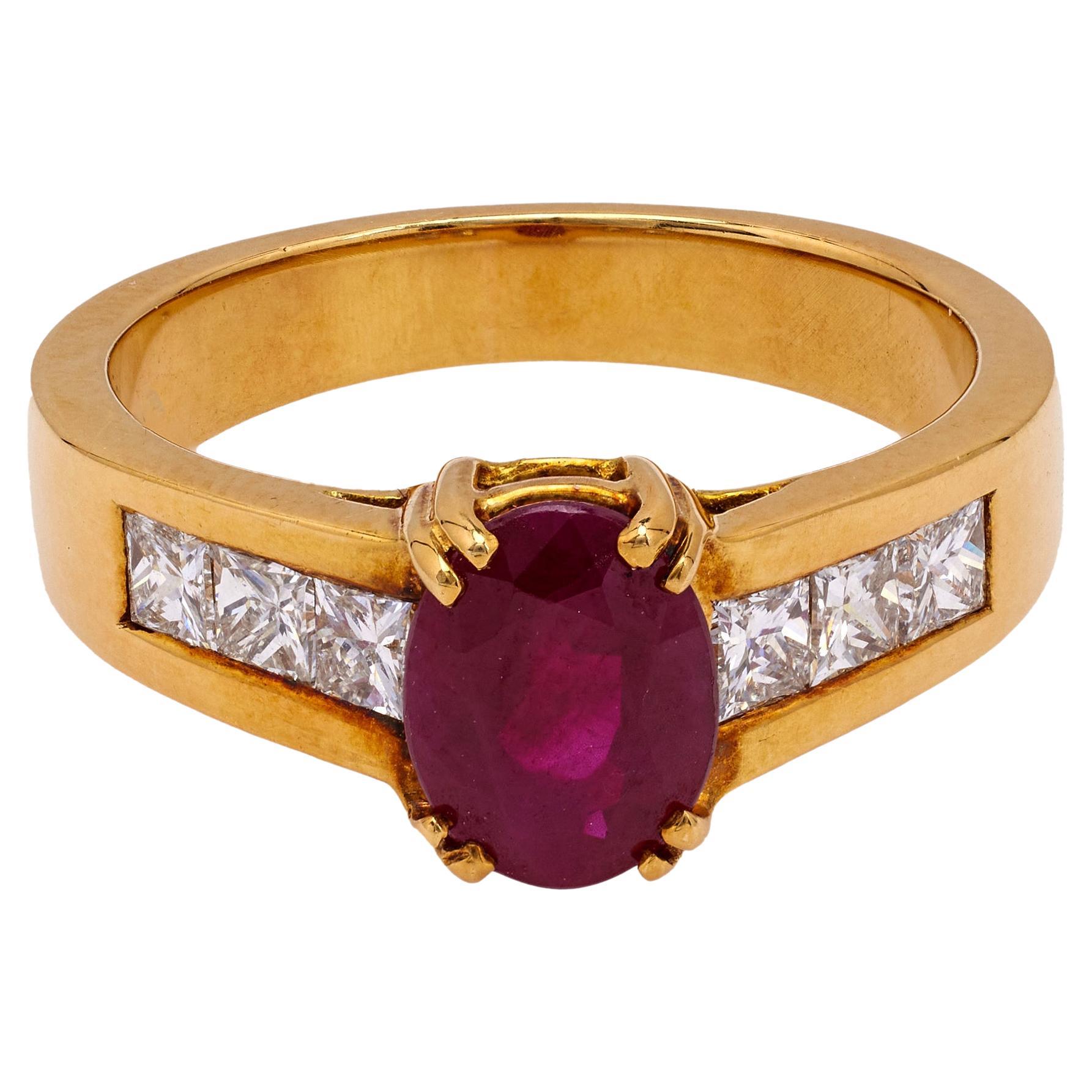 Französischer Vintage-Ring aus 18 Karat Gelbgold mit Rubin und Diamant