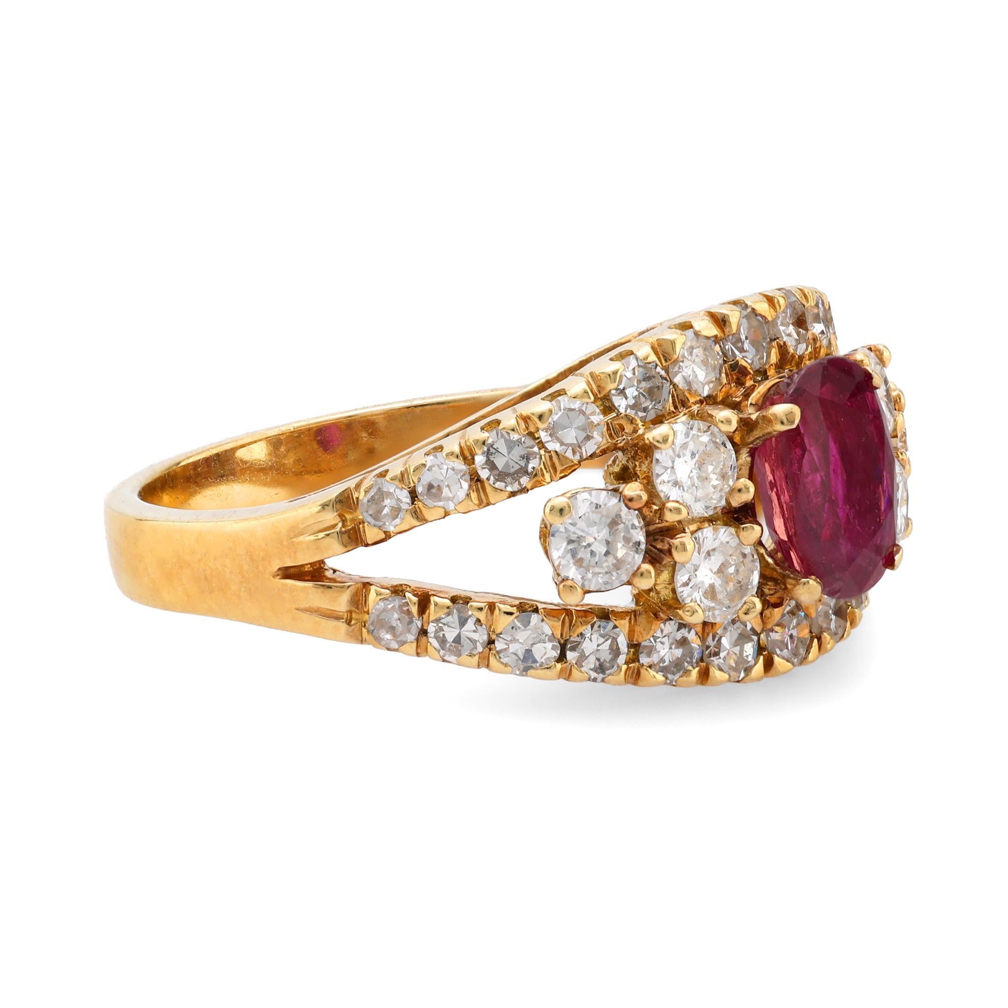 Anillo vintage francés rubí diamante oro amarillo 18k Moderno