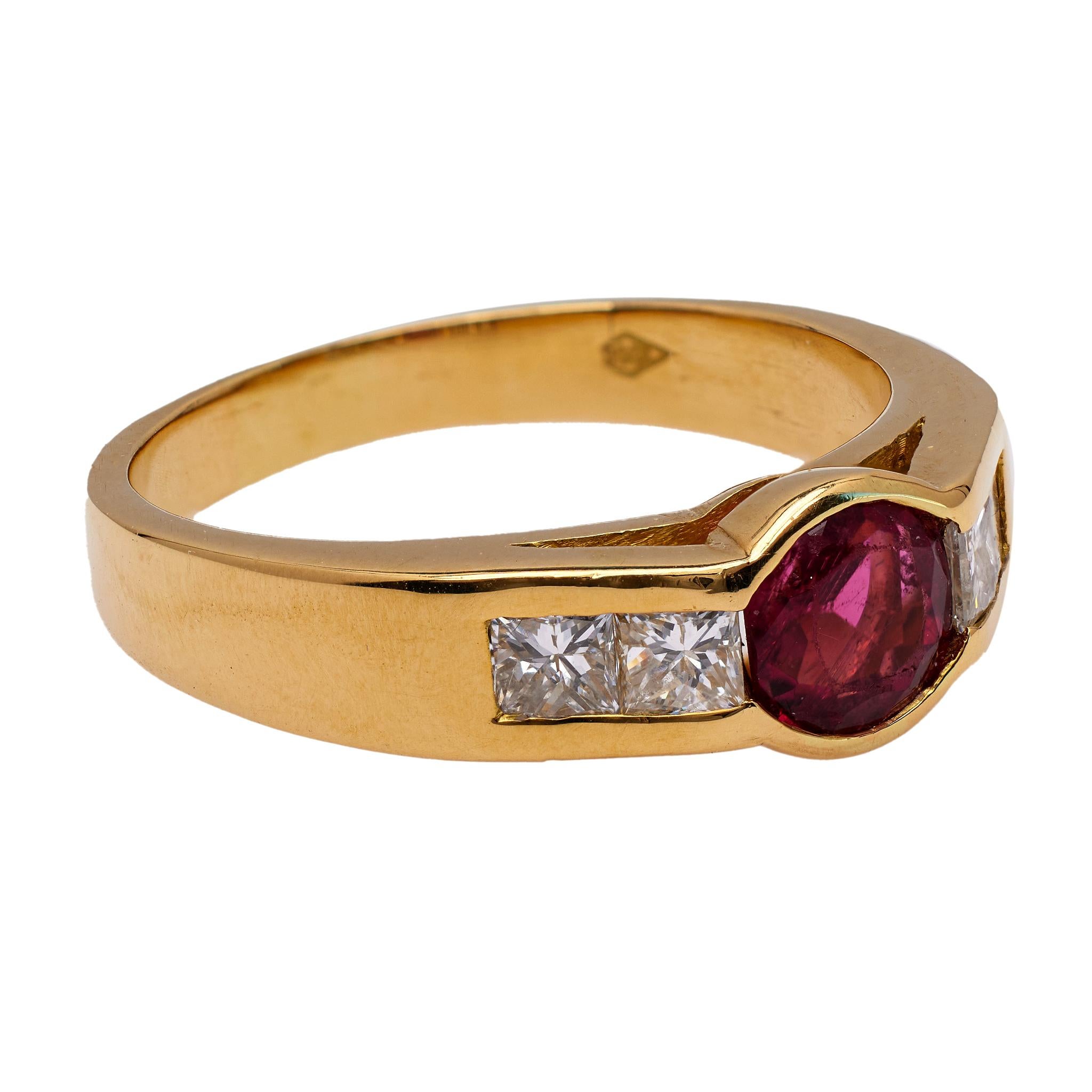 Women's or Men's Vintage French Ruby Diamond 18k Yellow Gold Ring