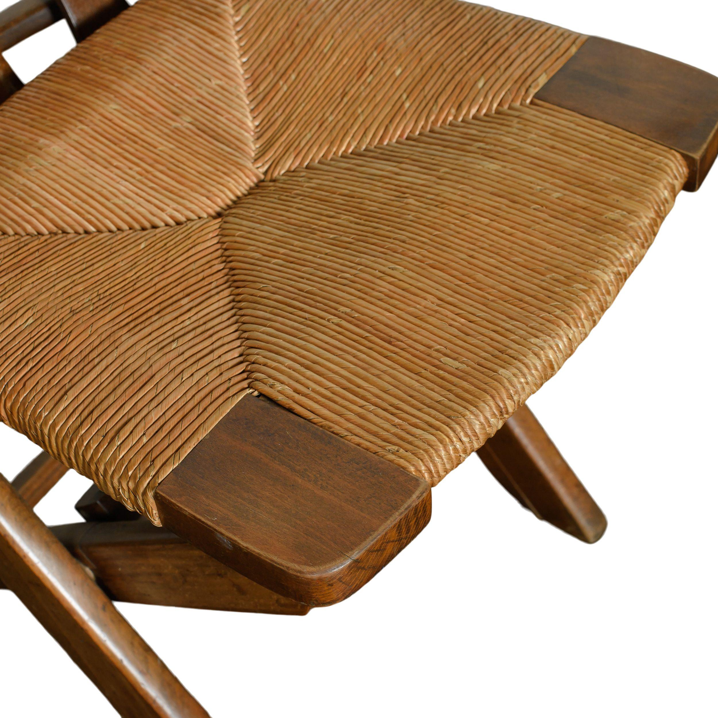 Vintage French Rush Armchair In Good Condition For Sale In Fullerton, CA