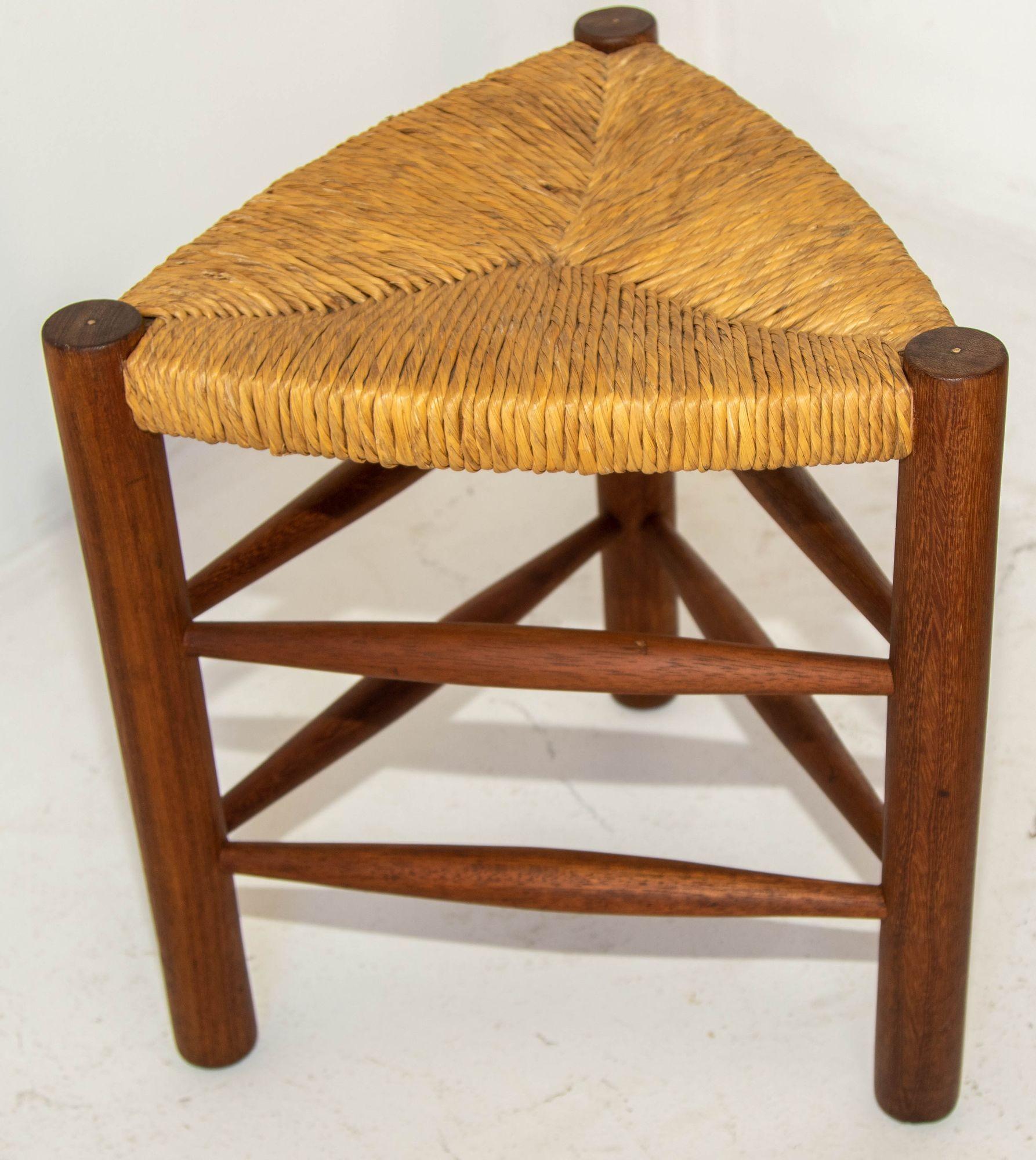 Mid-Century Modern Vintage French Rush Woven Tripod Wooden Stool 1950 Charlotte Perriand Style For Sale