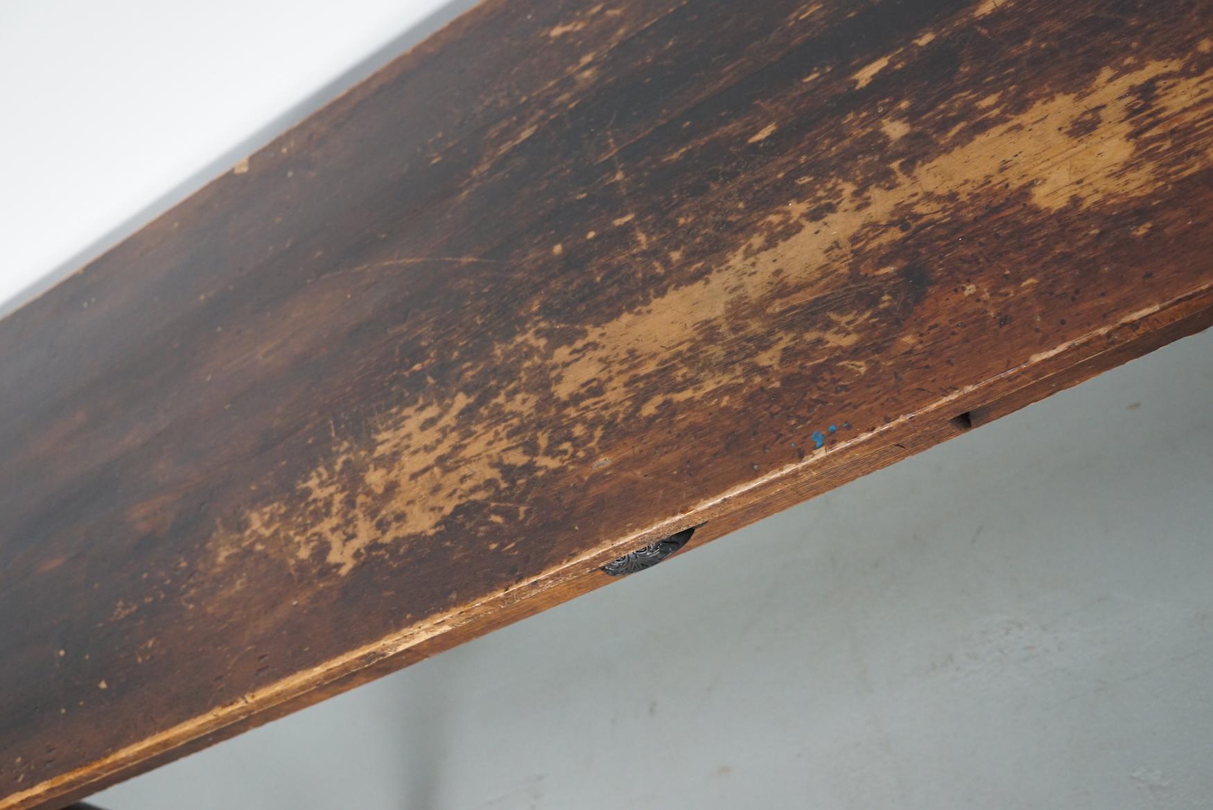 Vintage French Rustic Farmhouse Pine Side Table or Desk, 1950s In Good Condition For Sale In Nijmegen, NL