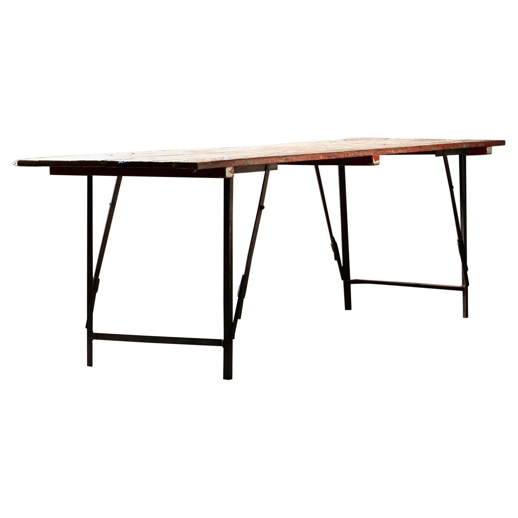 Table de travail pliante française rustique vintage en bois et fer en vente