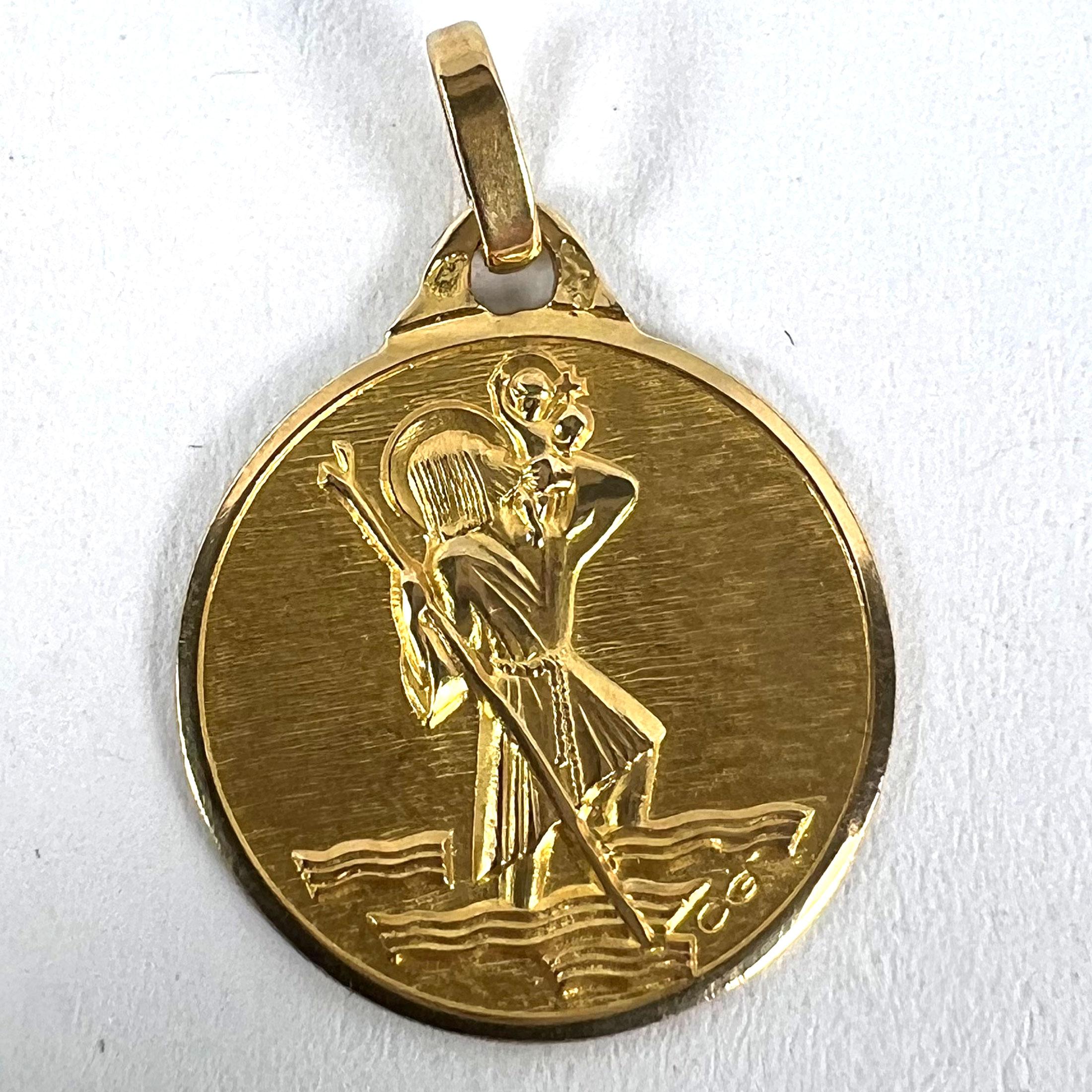 Vintage French Saint Christopher 18K Yellow Gold Charm Pendant Medal in vendita 7