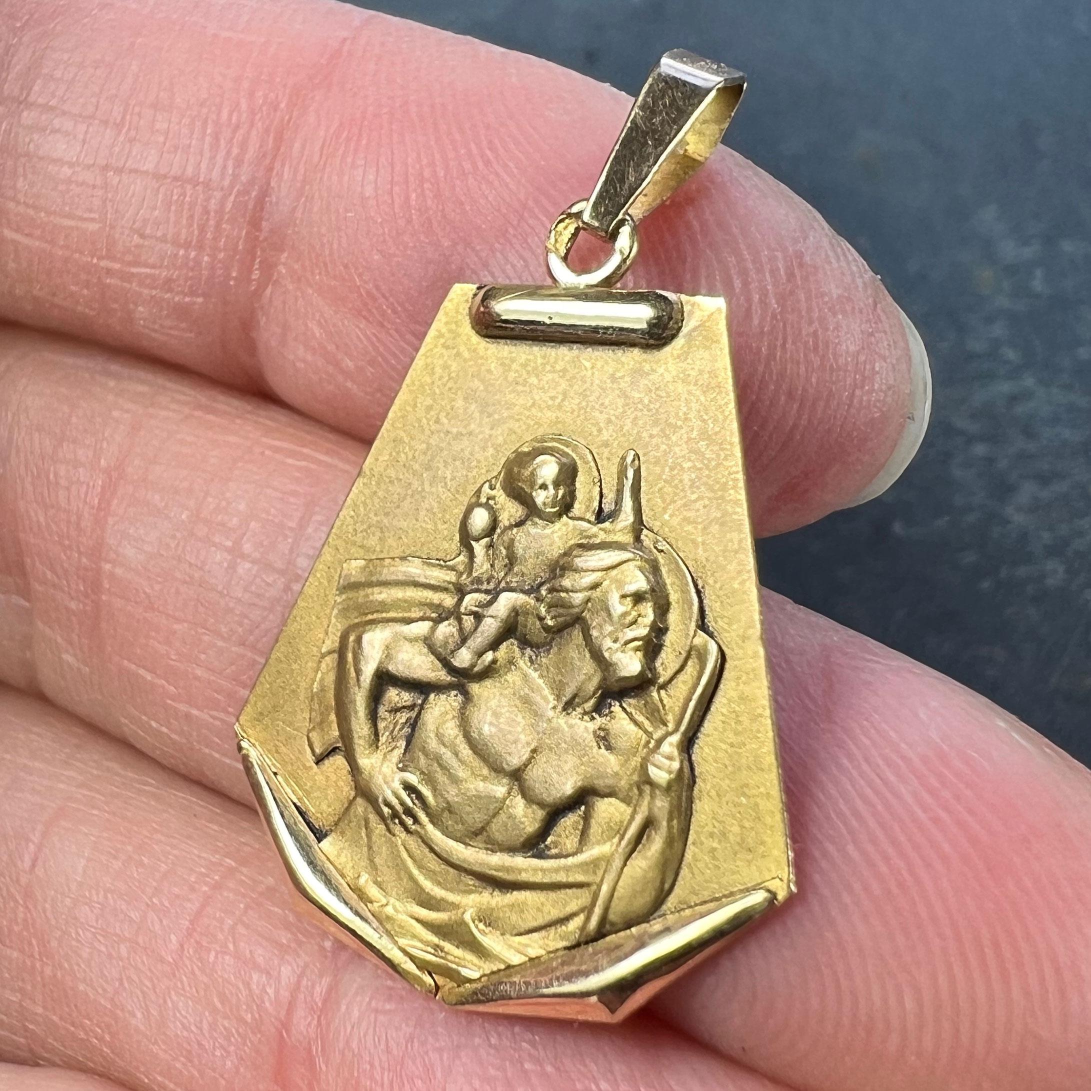 Vintage French Saint Christopher 18K Yellow Gold Medal Pendant For Sale 2