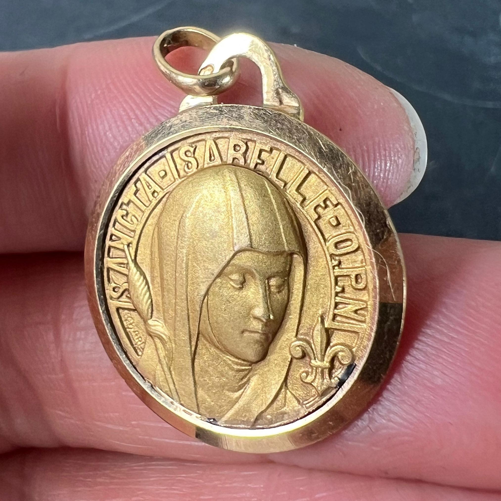 Vintage French Saint Isabelle of France 18 Karat Yellow Gold Medal Charm Pendant For Sale 2