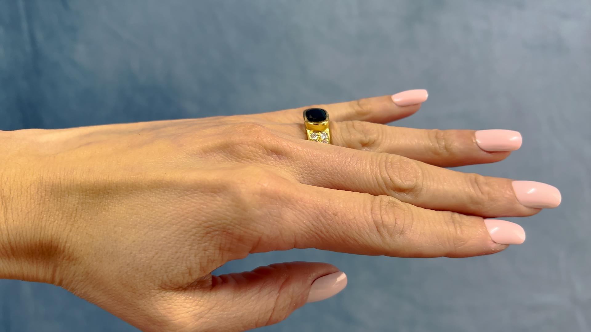Französischer Saphir- und Diamantring aus 18 Karat Gelbgold im Zustand „Gut“ im Angebot in Beverly Hills, CA