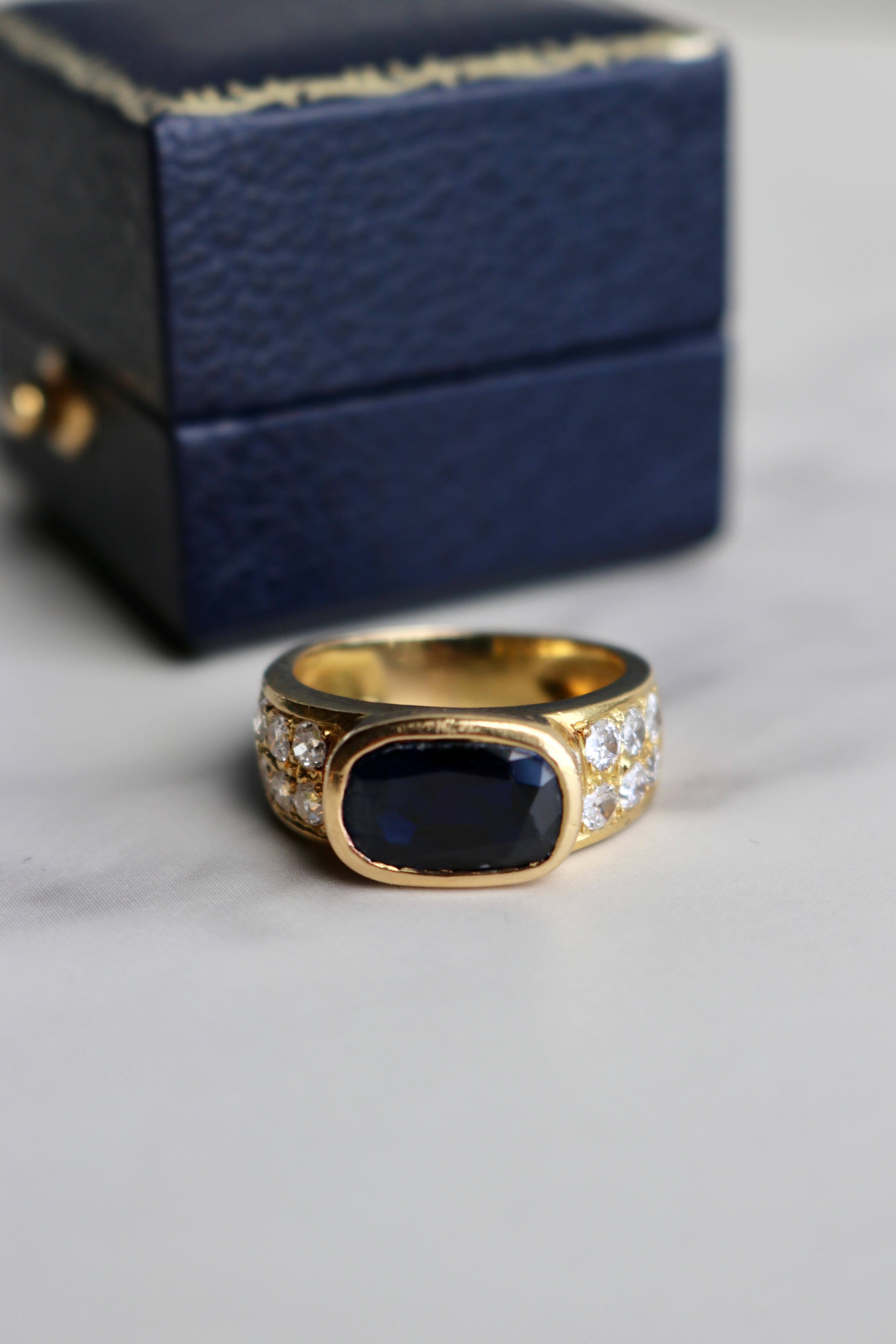 Vintage French Sapphire and Diamond 18k Yellow Gold Ring For Sale 1