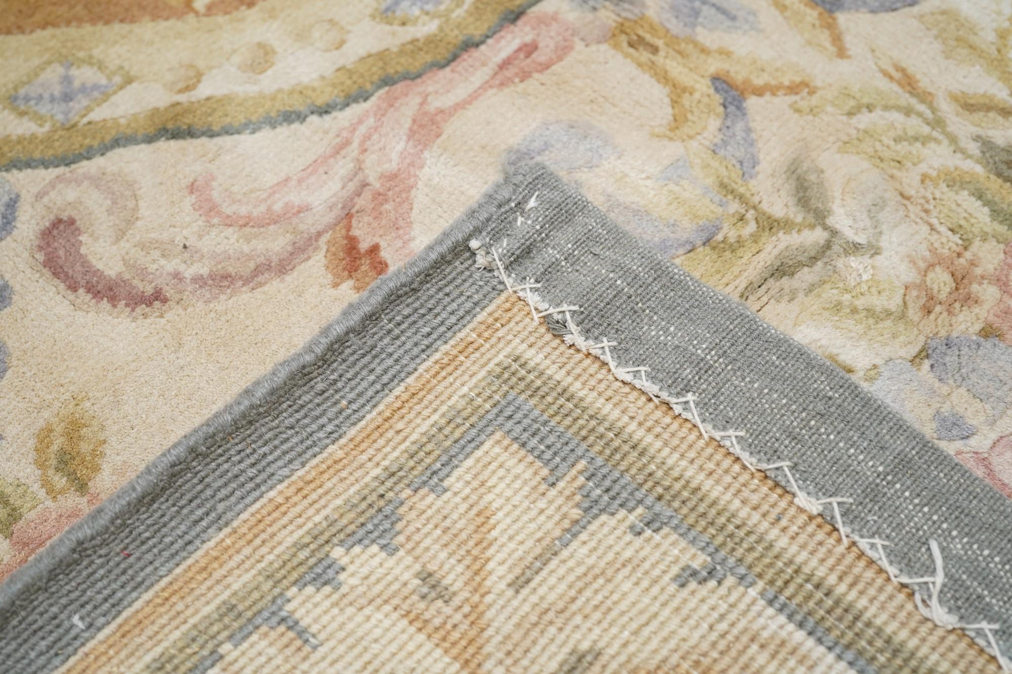 Französischer Savonnerie-Teppich im Vintage-Stil 9' x 12' im Angebot 4