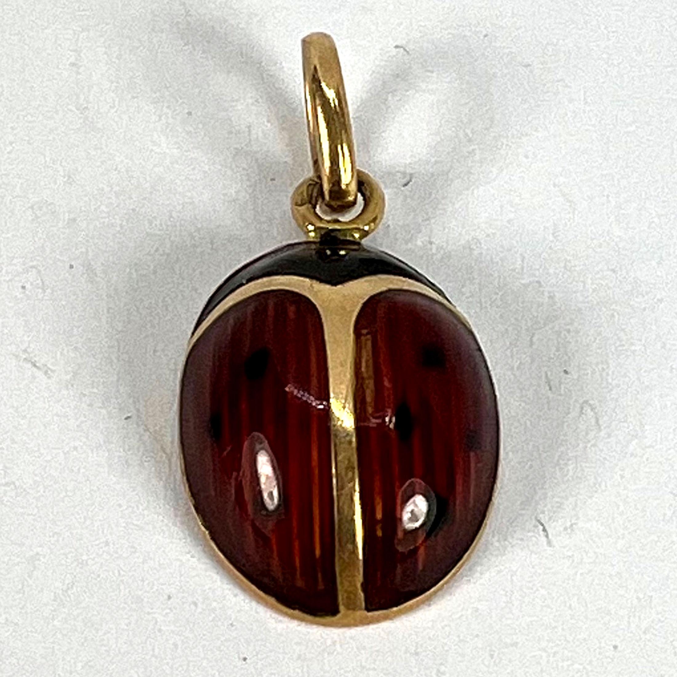 Colgante amuleto de la suerte vintage francés mariquita de siete puntos en oro amarillo de 18 quilates en venta 8