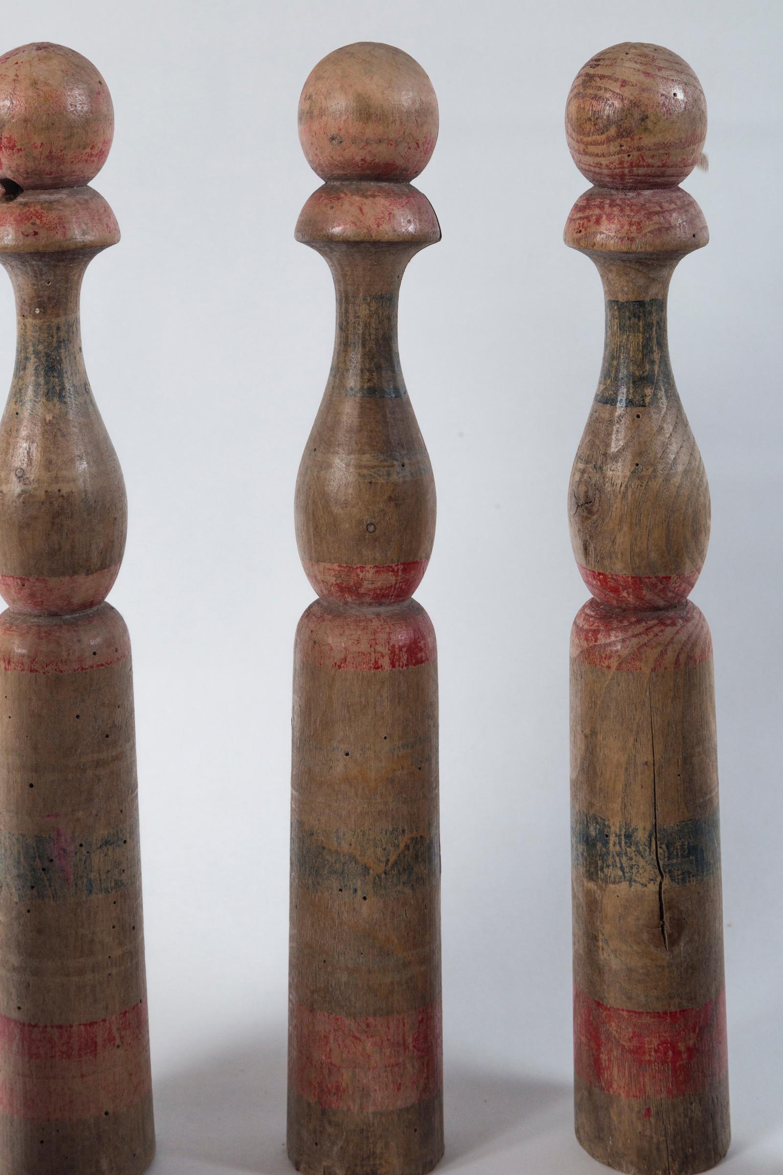 Early 20th Century Vintage French Skittle Game 'Jeu de Quilles de Neuf', circa 1920 For Sale