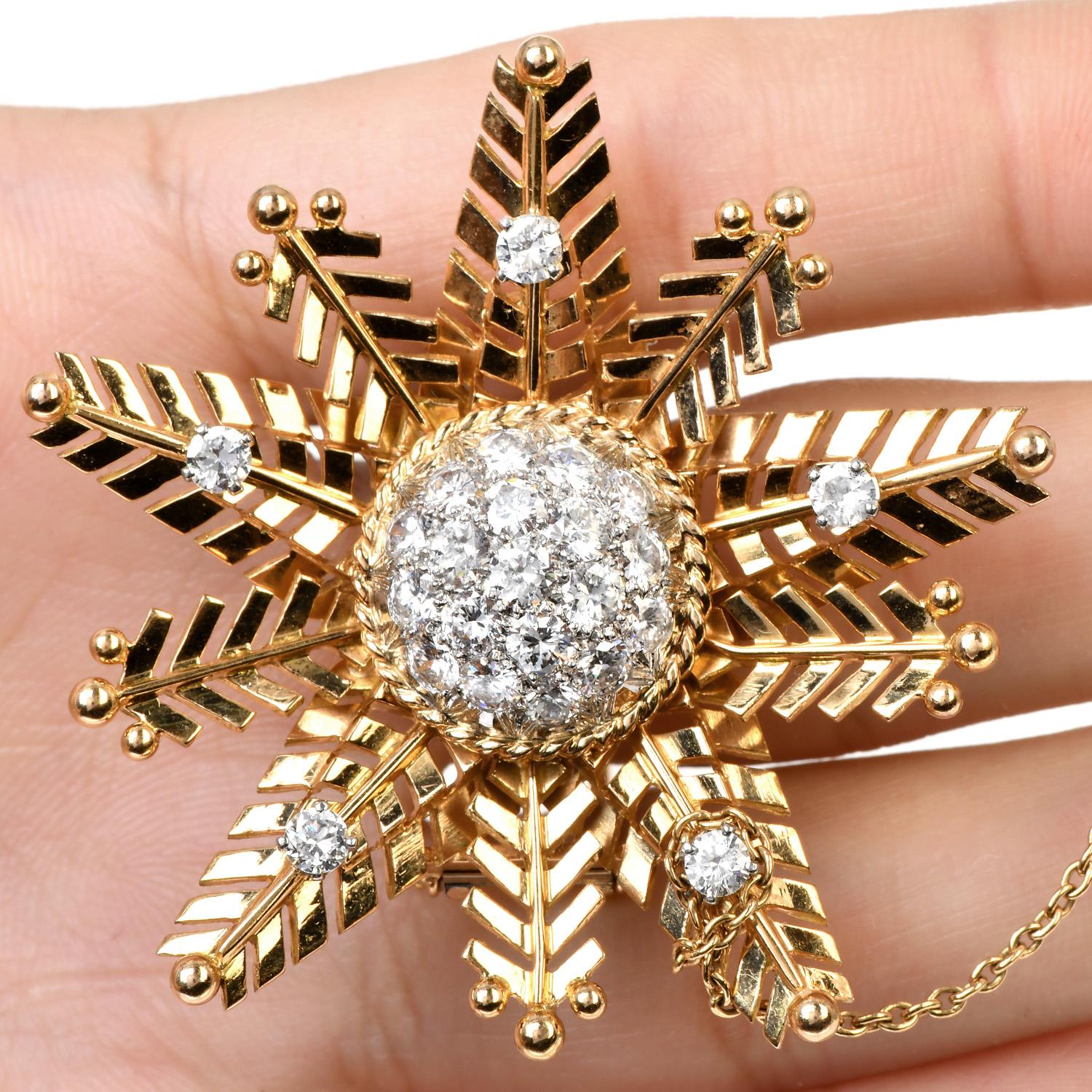 Retro Vintage French Snowflake 18K Rose Gold This exquisite Vintag Cluster Diamond Pin For Sale