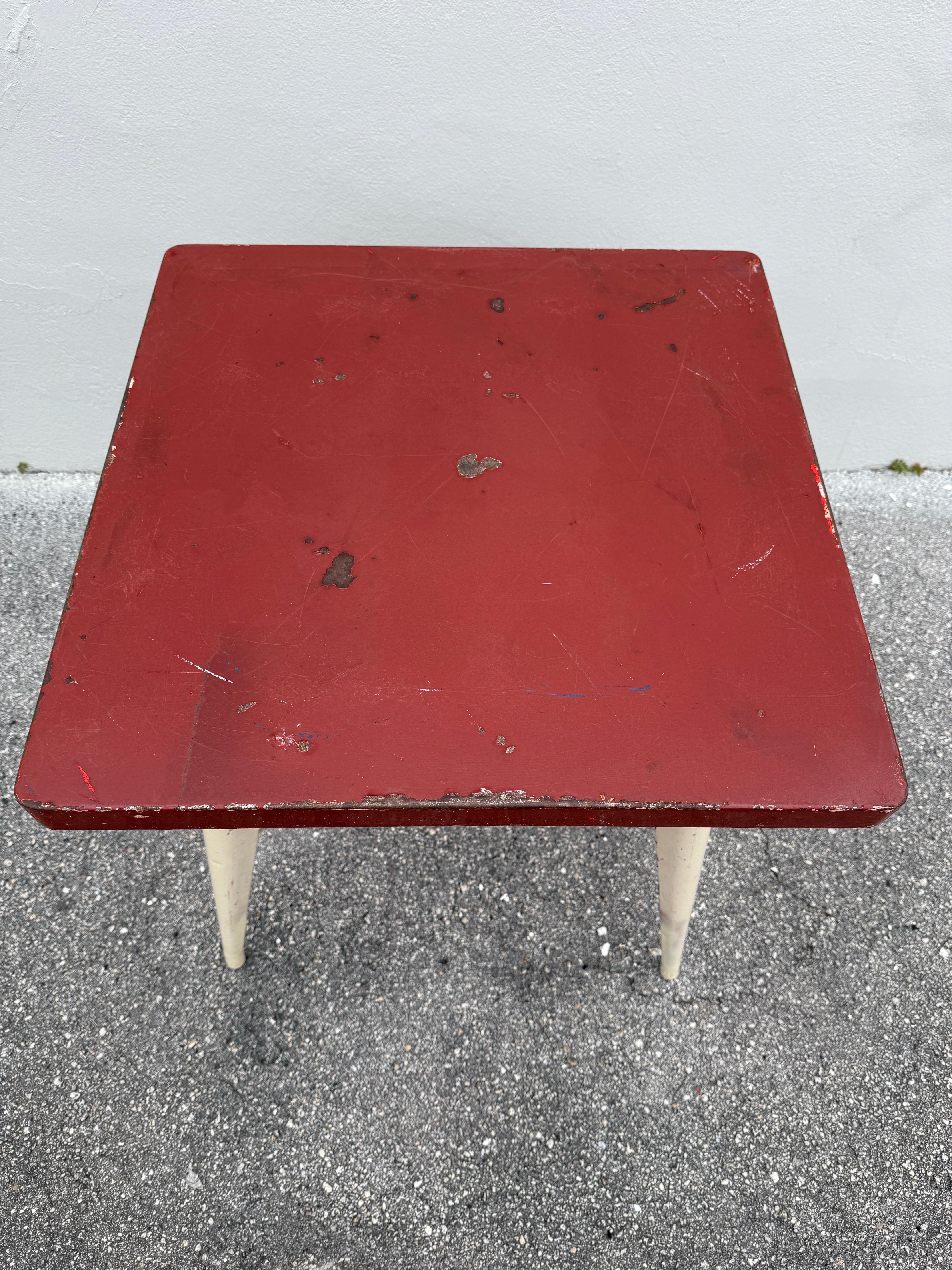 Français Table de bistrot carrée française vintage Xavier Pauchard en vente