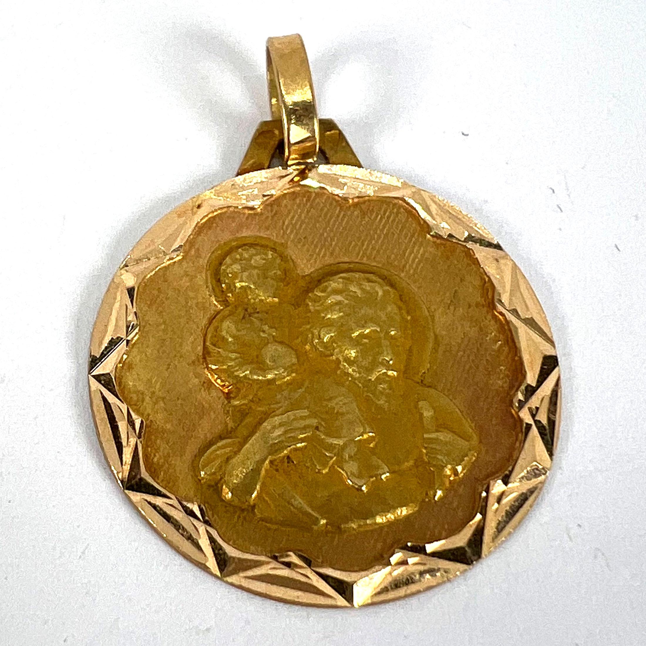 Colgante de oro amarillo de 18 quilates con un amuleto francés vintage de San Cristóbal en venta 8