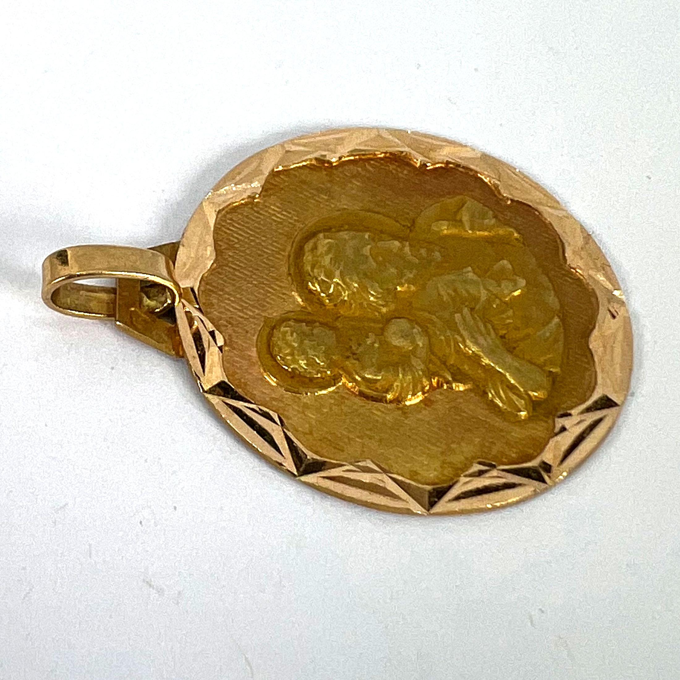 Colgante de oro amarillo de 18 quilates con un amuleto francés vintage de San Cristóbal en venta 10