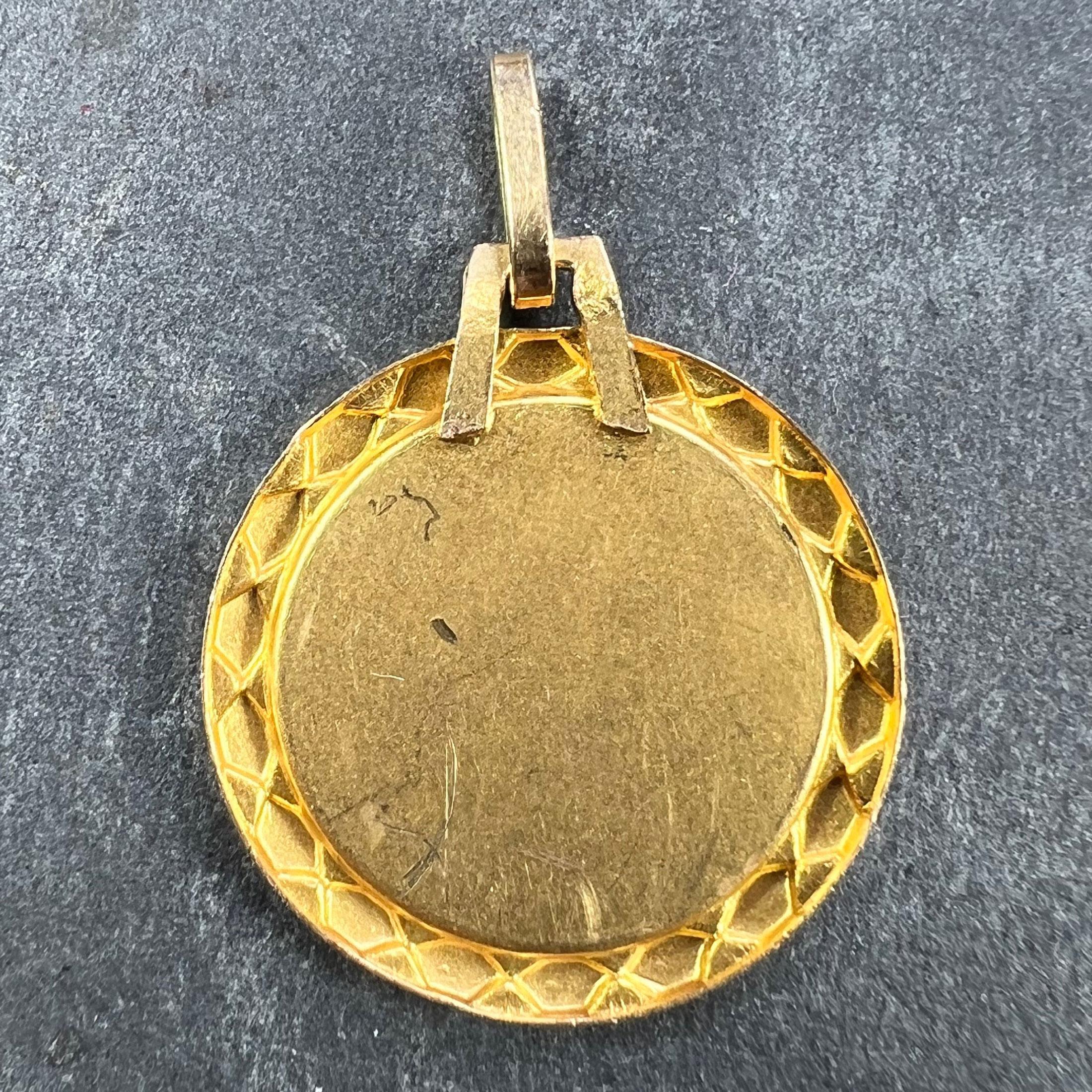 Vintage French St Christopher 18K Yellow Gold Charm Pendant In Good Condition For Sale In London, GB