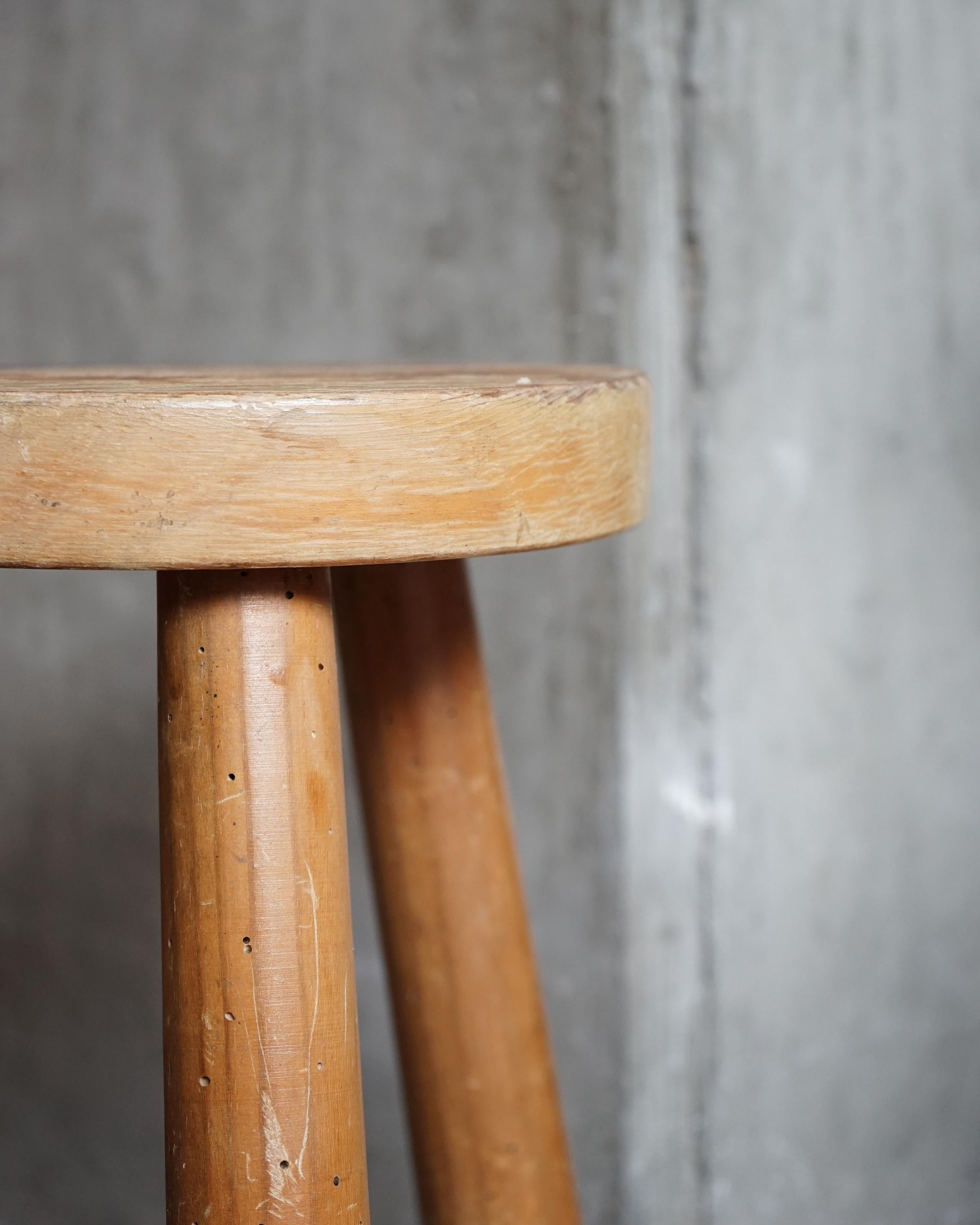 Vintage French Stool, 1940's, Tripod Stool with Excellent Patina Perriand Style For Sale 1