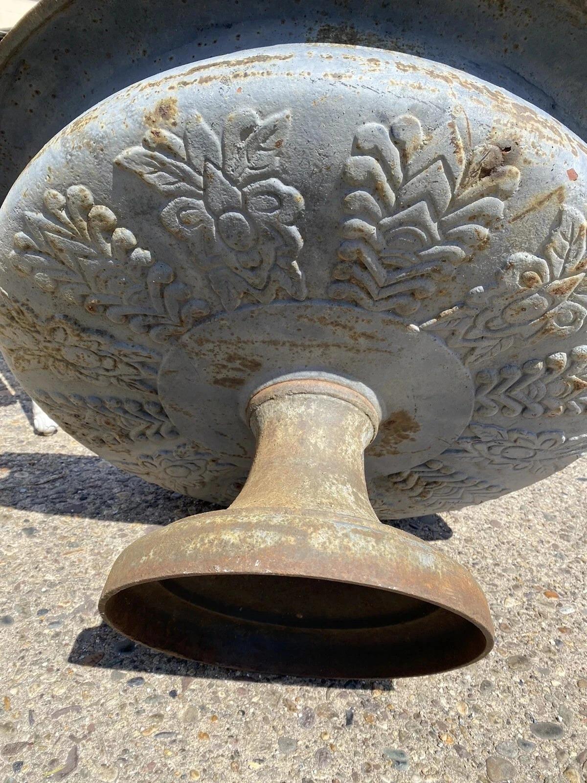 Jardinera redonda de hierro fundido de estilo francés vintage, baja y ancha, de 34