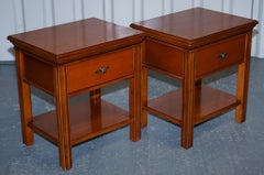 VINTAGE FRENCH STYLE HARDWOOD NIGHTSTANDS BEDSiDE TABLES